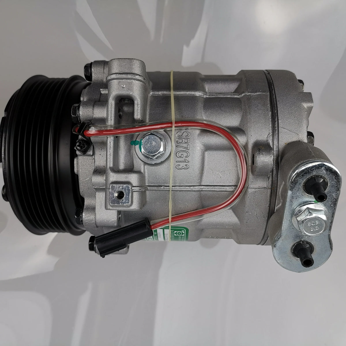SAIC MAXUS V80 Original air Conditioning Compressor SE7G13 C00000075