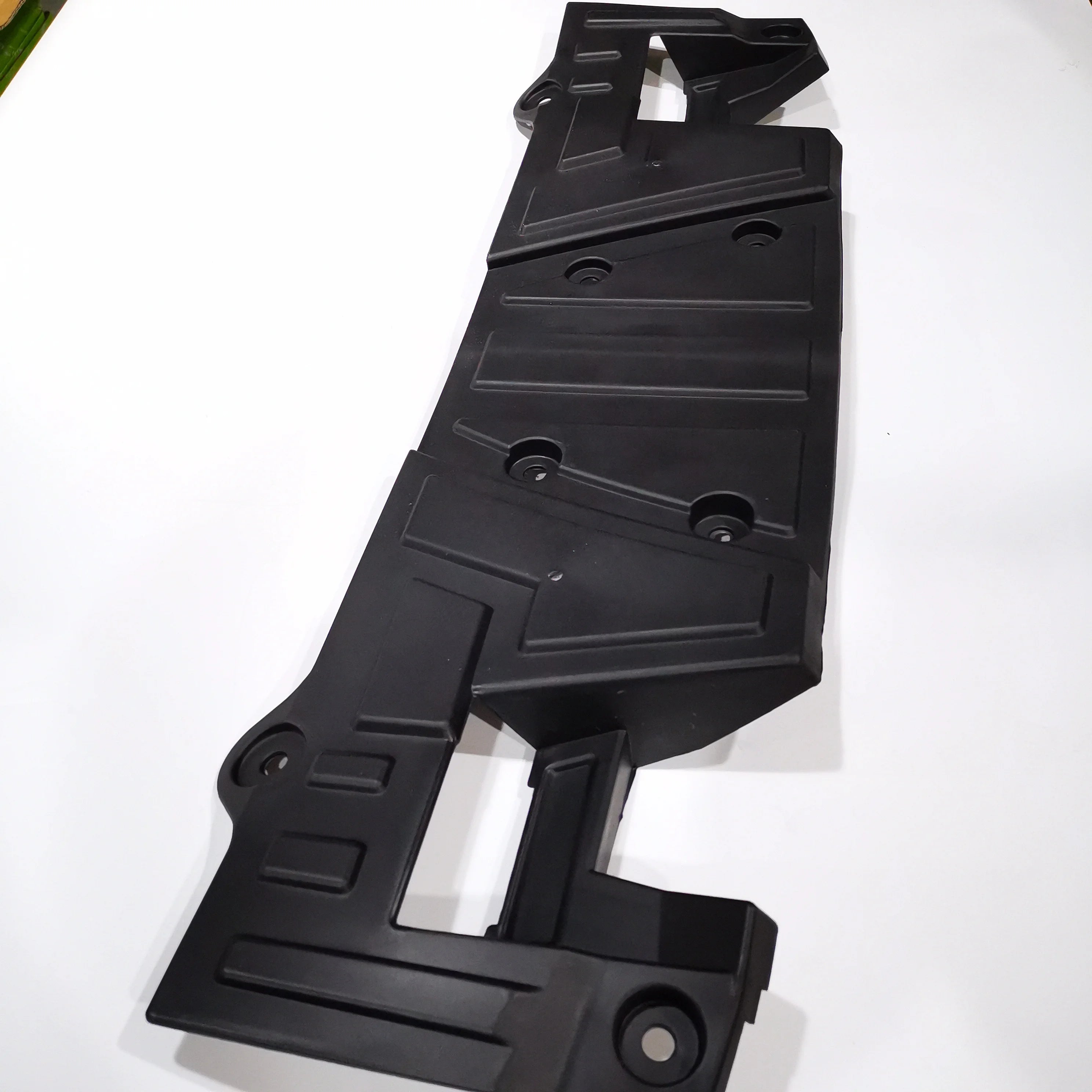 SAIC MAXUS T60 Plastic Front Bottom Guide Plate C00051396