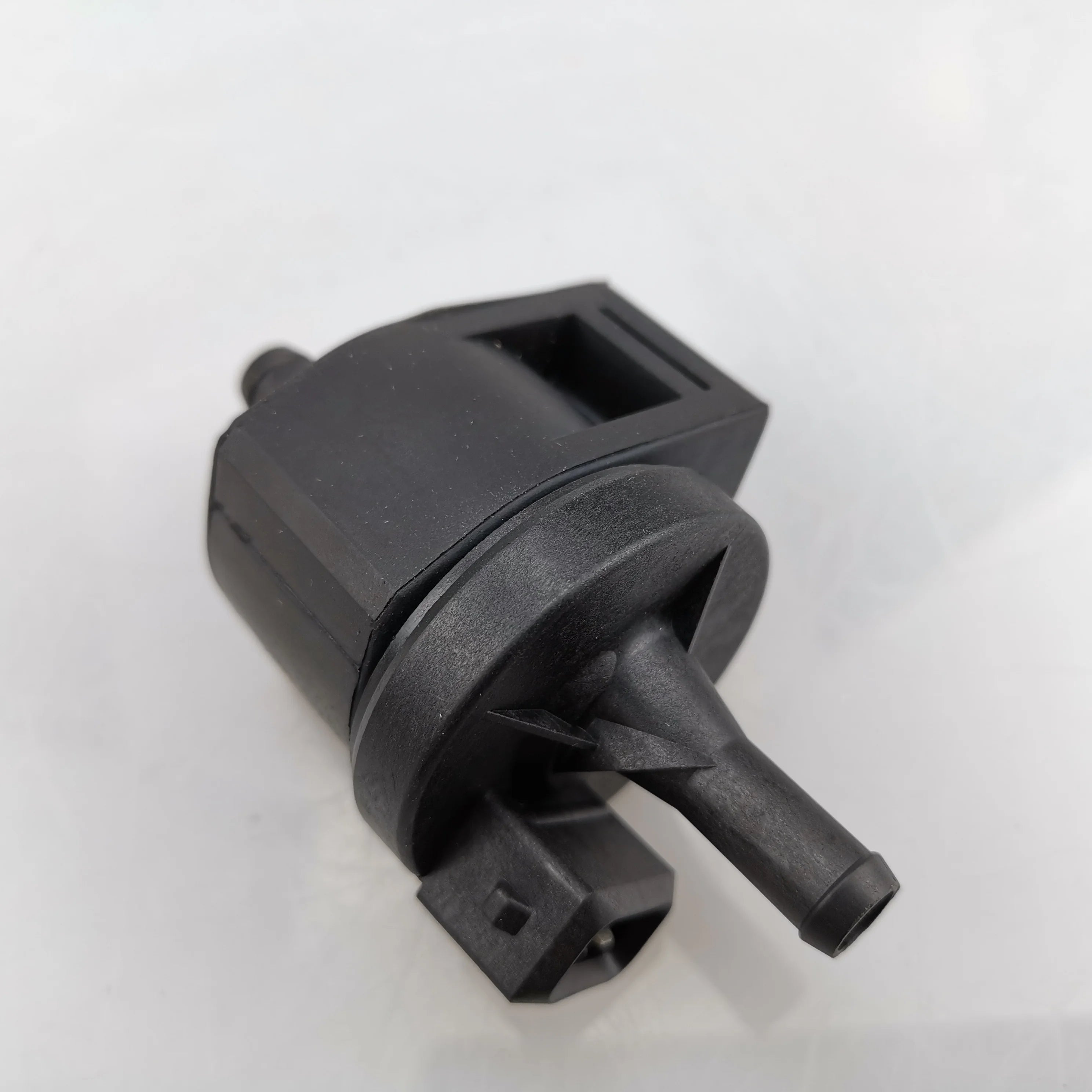 SAIC MAXUS G10 1.9T Canister Solenoid Valve 10241079