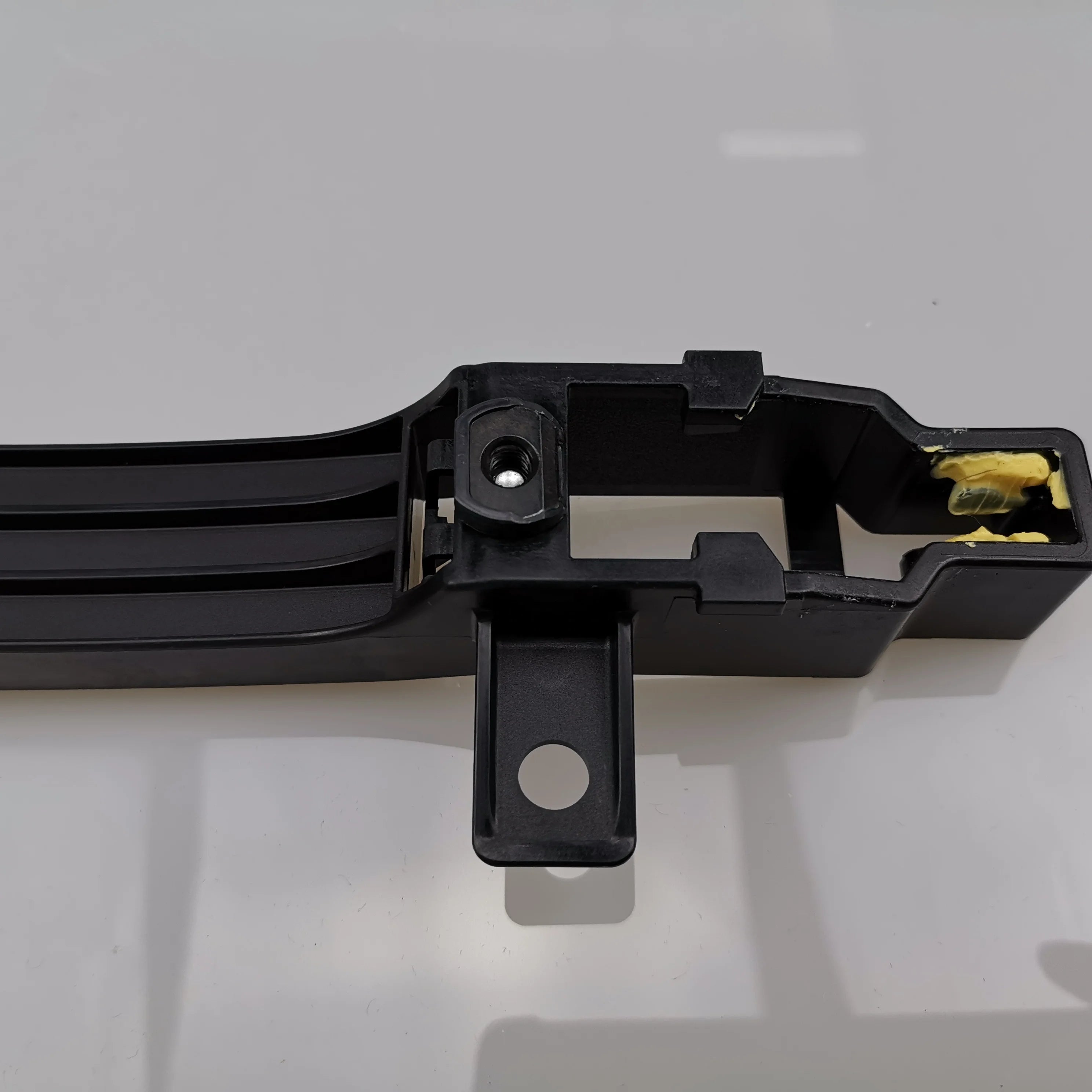 SAIC MAXUS T60 Rear Outer Door Handle Bracket C00049183