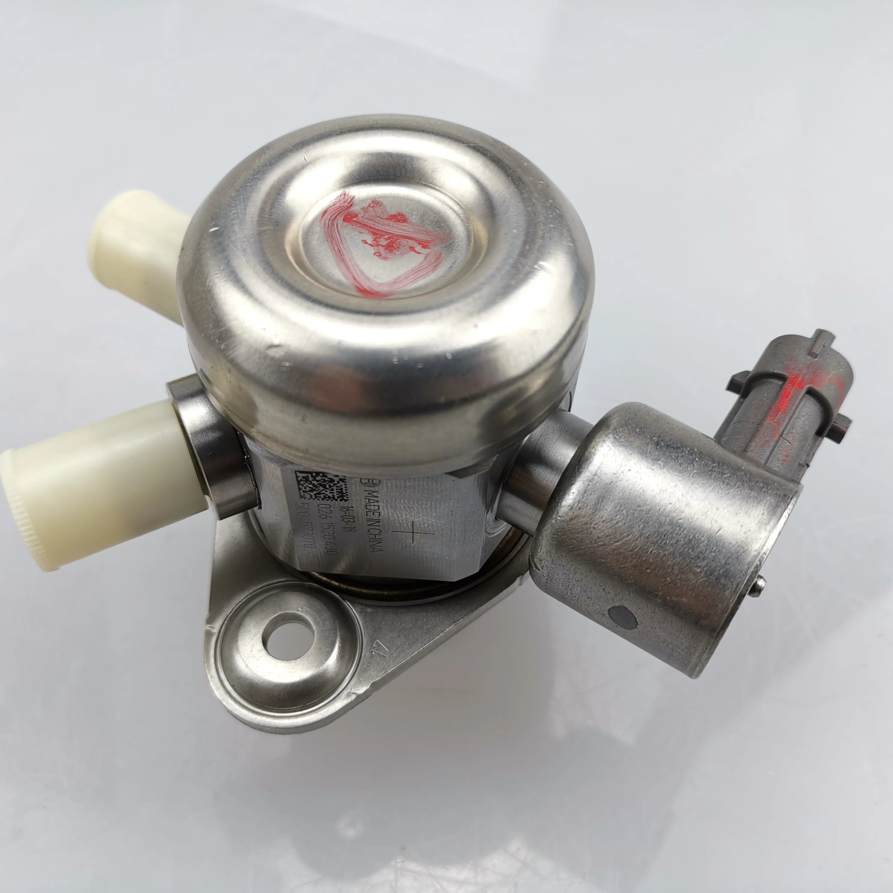 SAIC MAXUS G10 2.0T Original Engine High Pressure Fuel Pump 10171502 0261520430 30033248