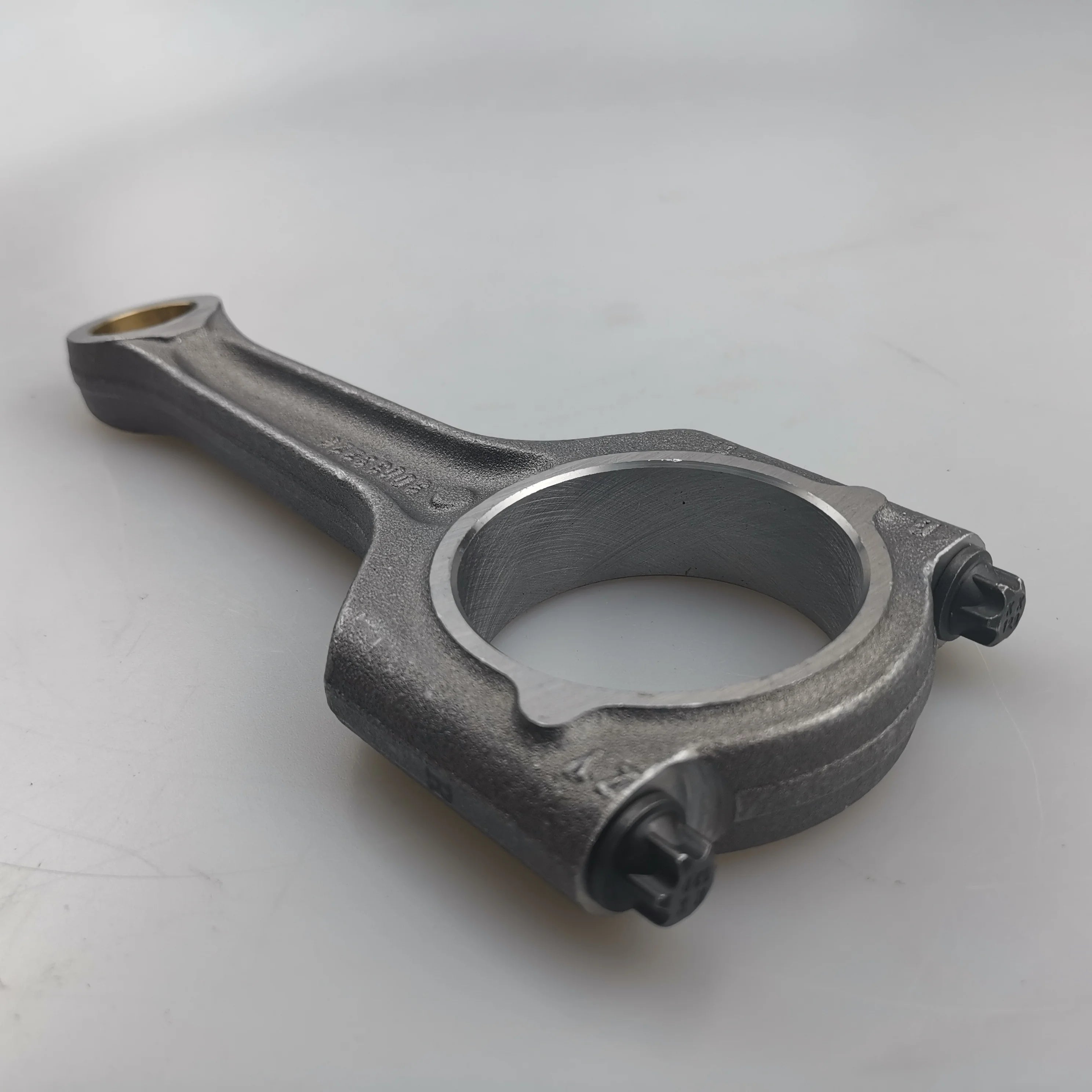 SAIC MAXUS G10 2.0T Original Connecting Rod Assembly 30033226
