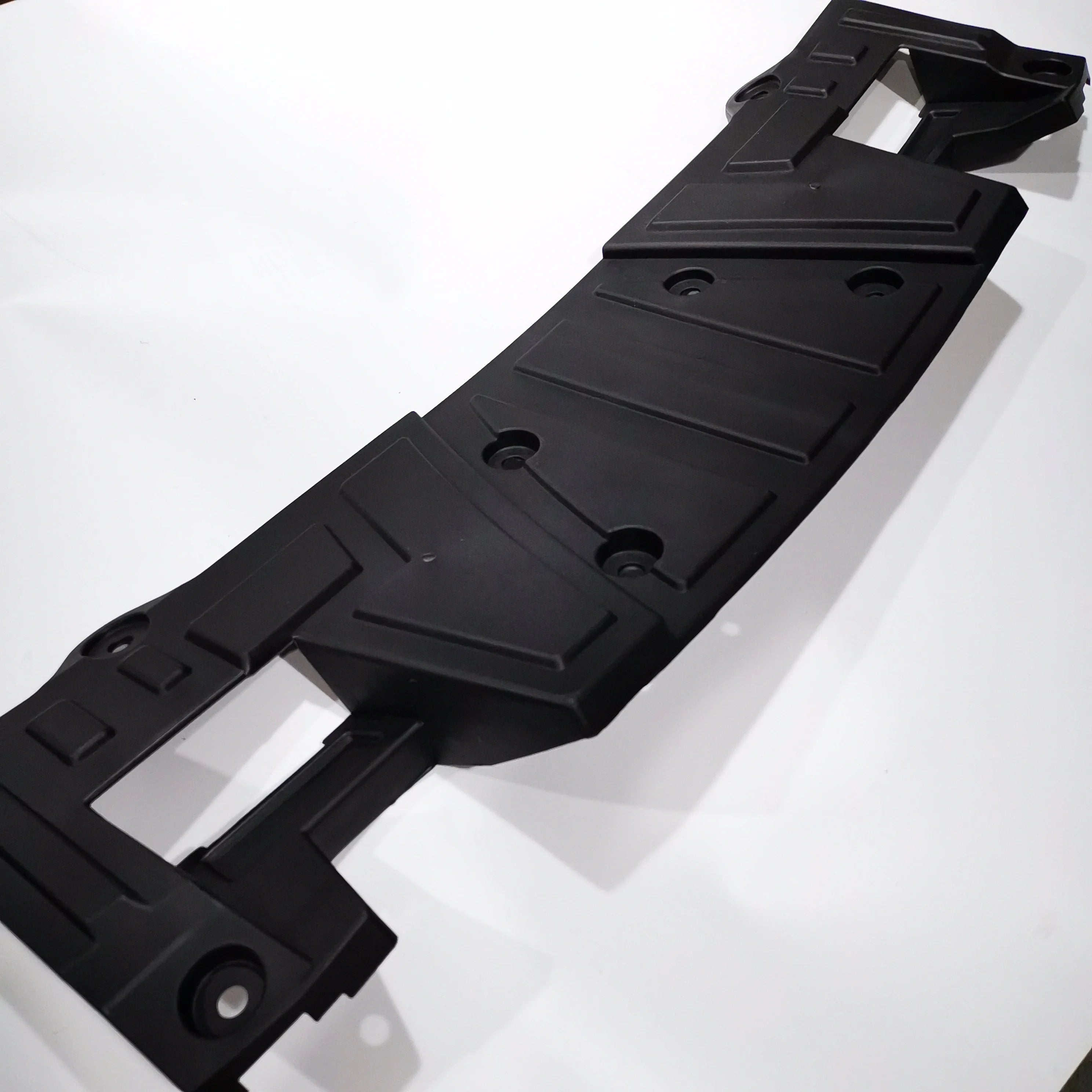 SAIC MAXUS T60 Plastic Front Bottom Guide Plate C00051396