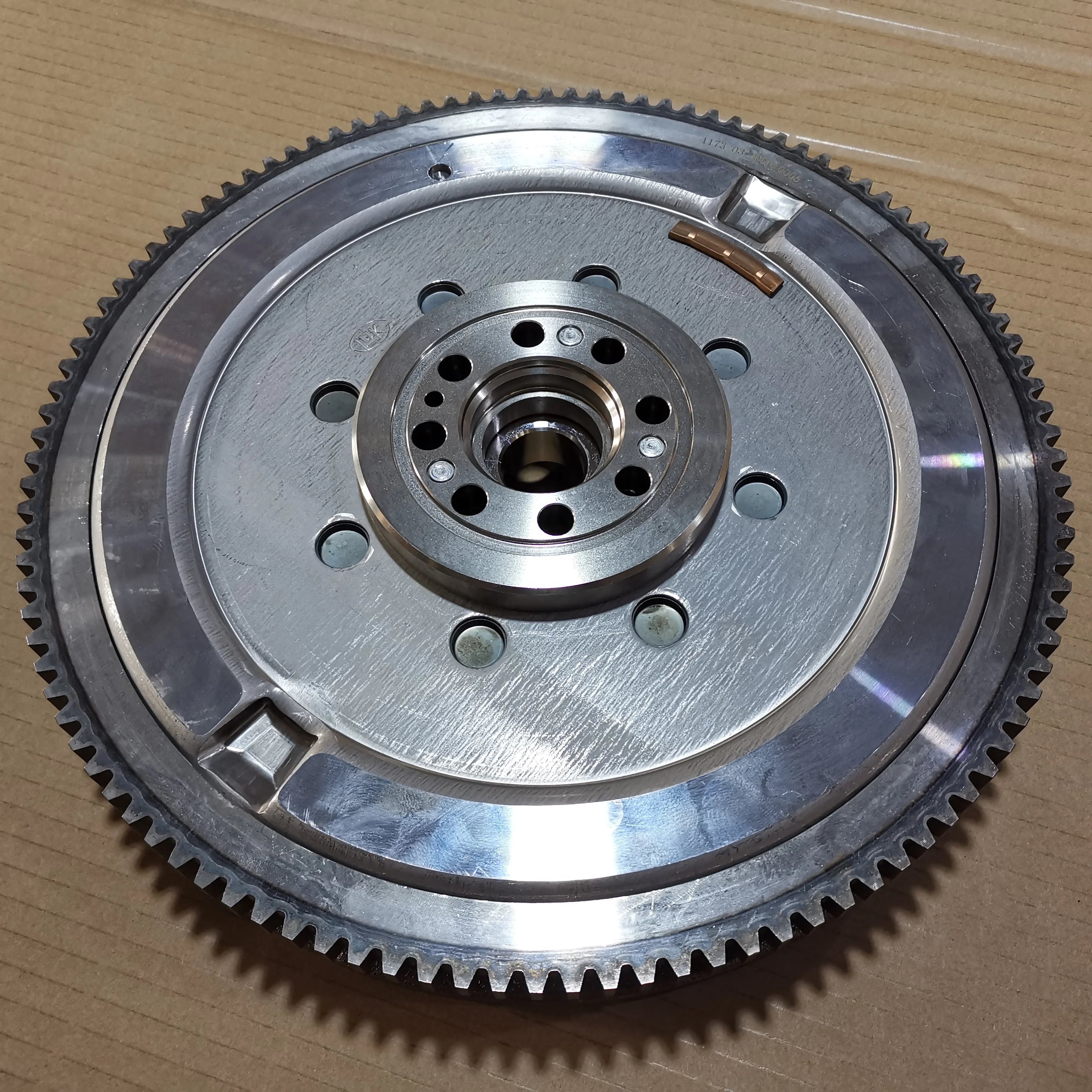 SAIC MAXUS T60 High Quality Dual Mass Flywheel C00061608 4150933100