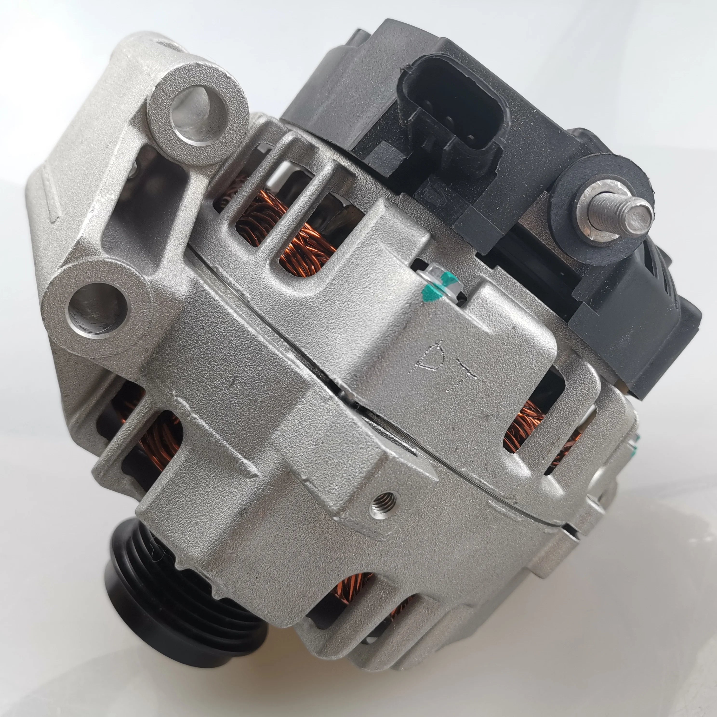 SAIC MAXUS G10 2.0T Original Alternator Assembly 14V 150A C00017005