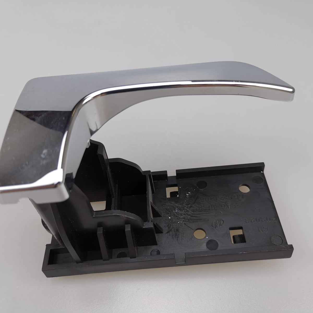 SAIC MAXUS V80 Car Interior Handle C00015391 C00015392