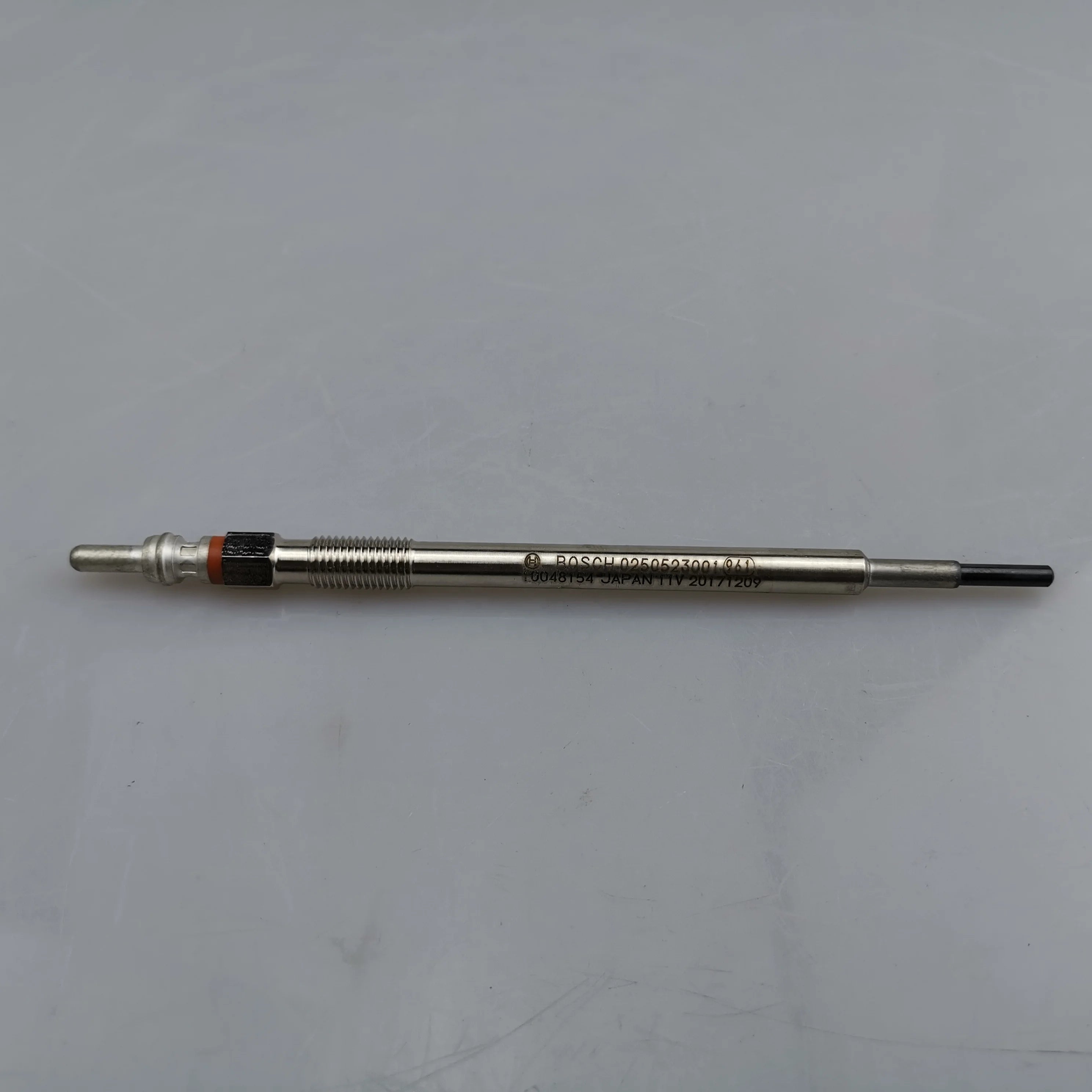 SAIC MAXUS G10 1.9T Original Preheating Plug 10048154 0250523001