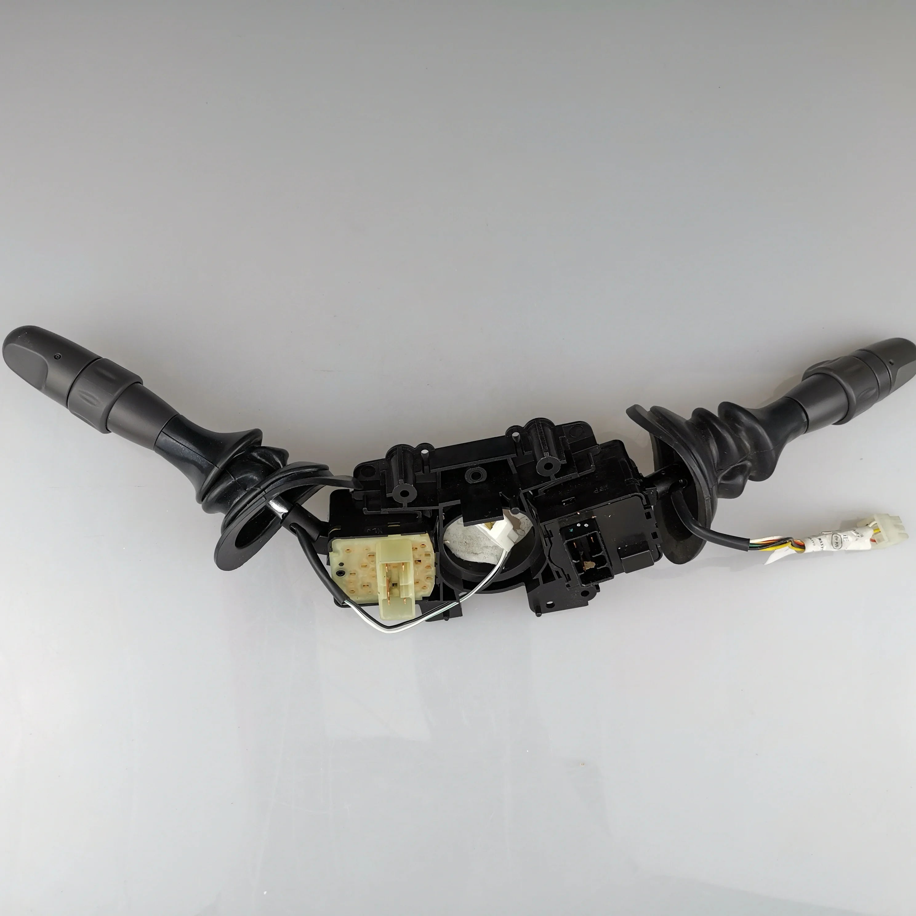 SAIC MAXUS V80 Original Steering Column Combination Switch C00000051 C00152830