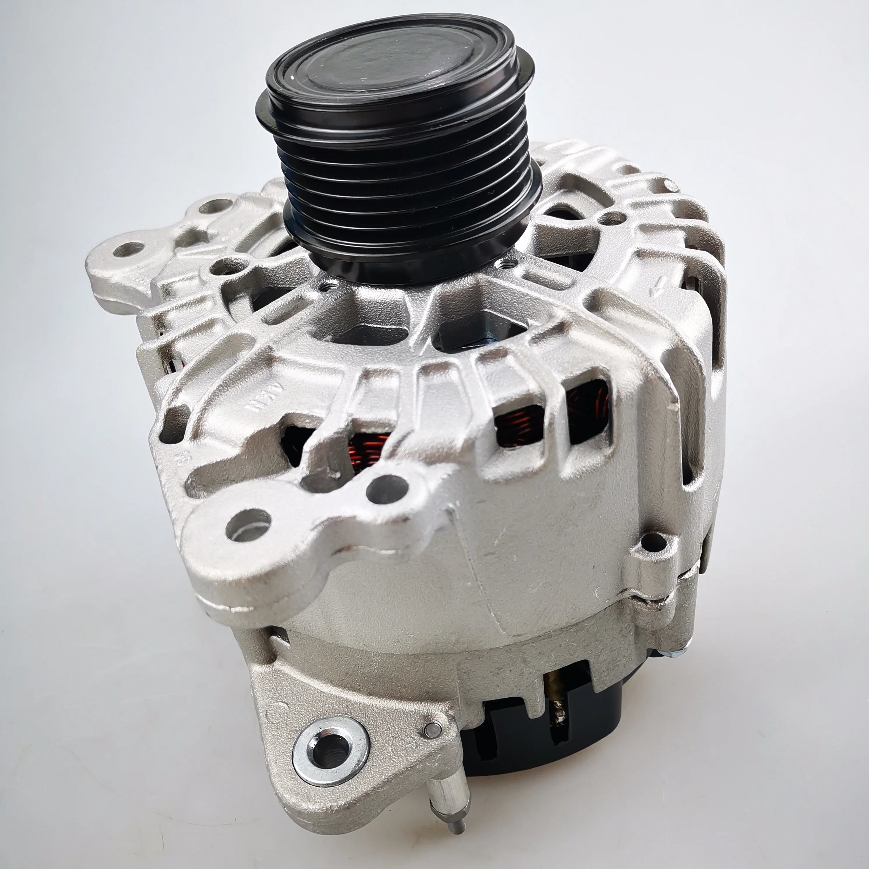 SAIC MAXUS V80 Brand Alternator Assembly C00006481 C00033427