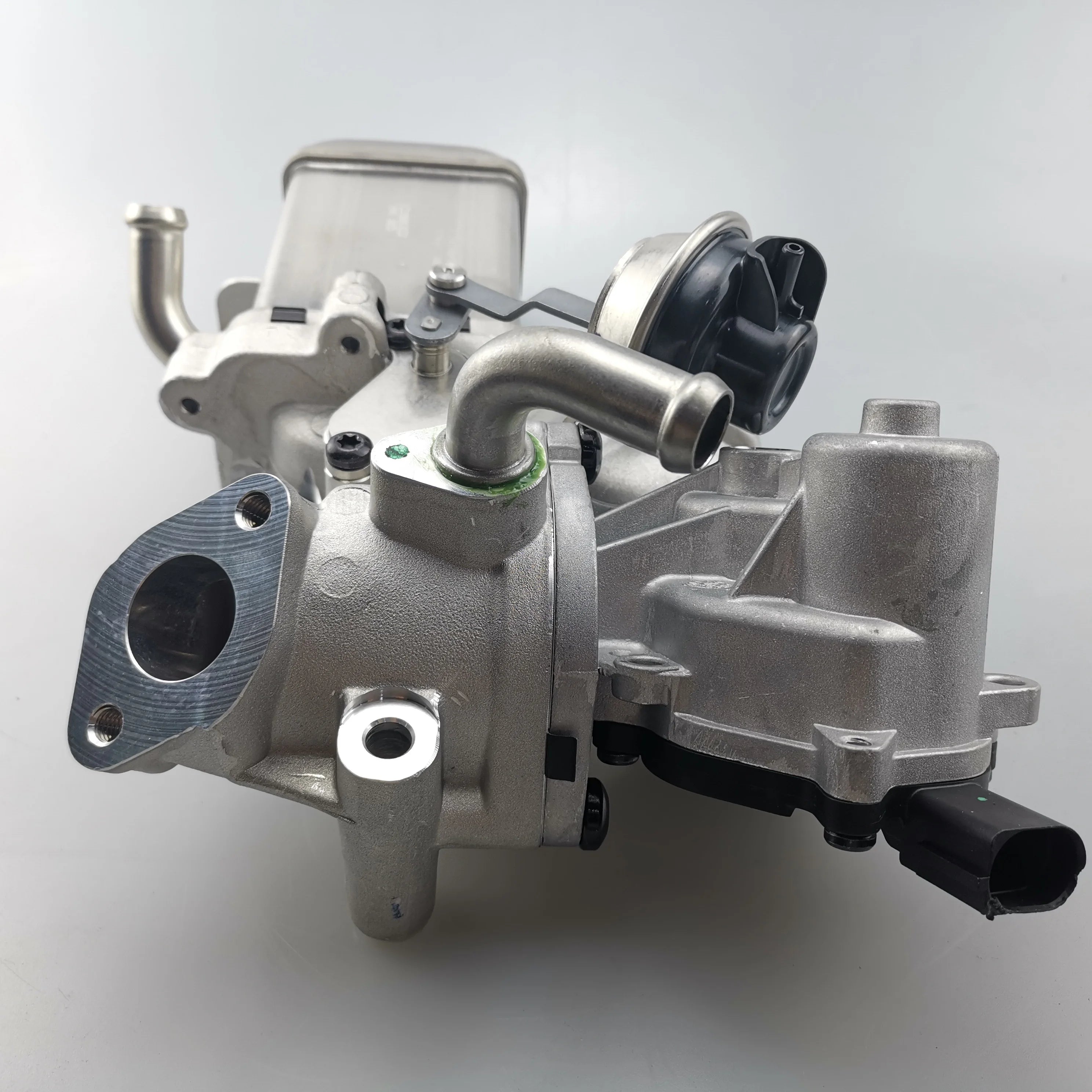 MAXUS V80 Original EGR Cooling Module C00046488 S00012815+03