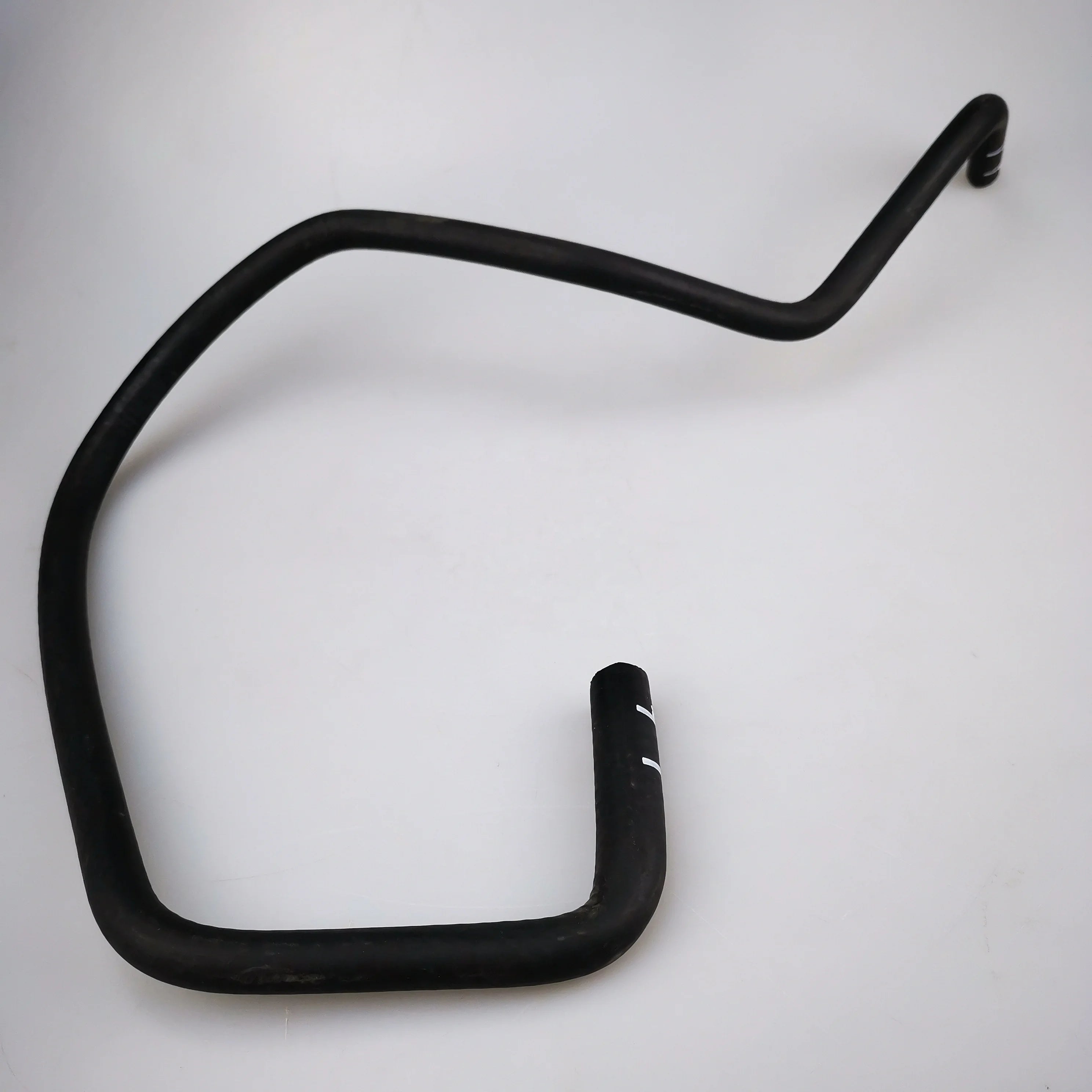 SAIC MAXUS V80 Engine to Water tank Hose  C00002416 C00306971