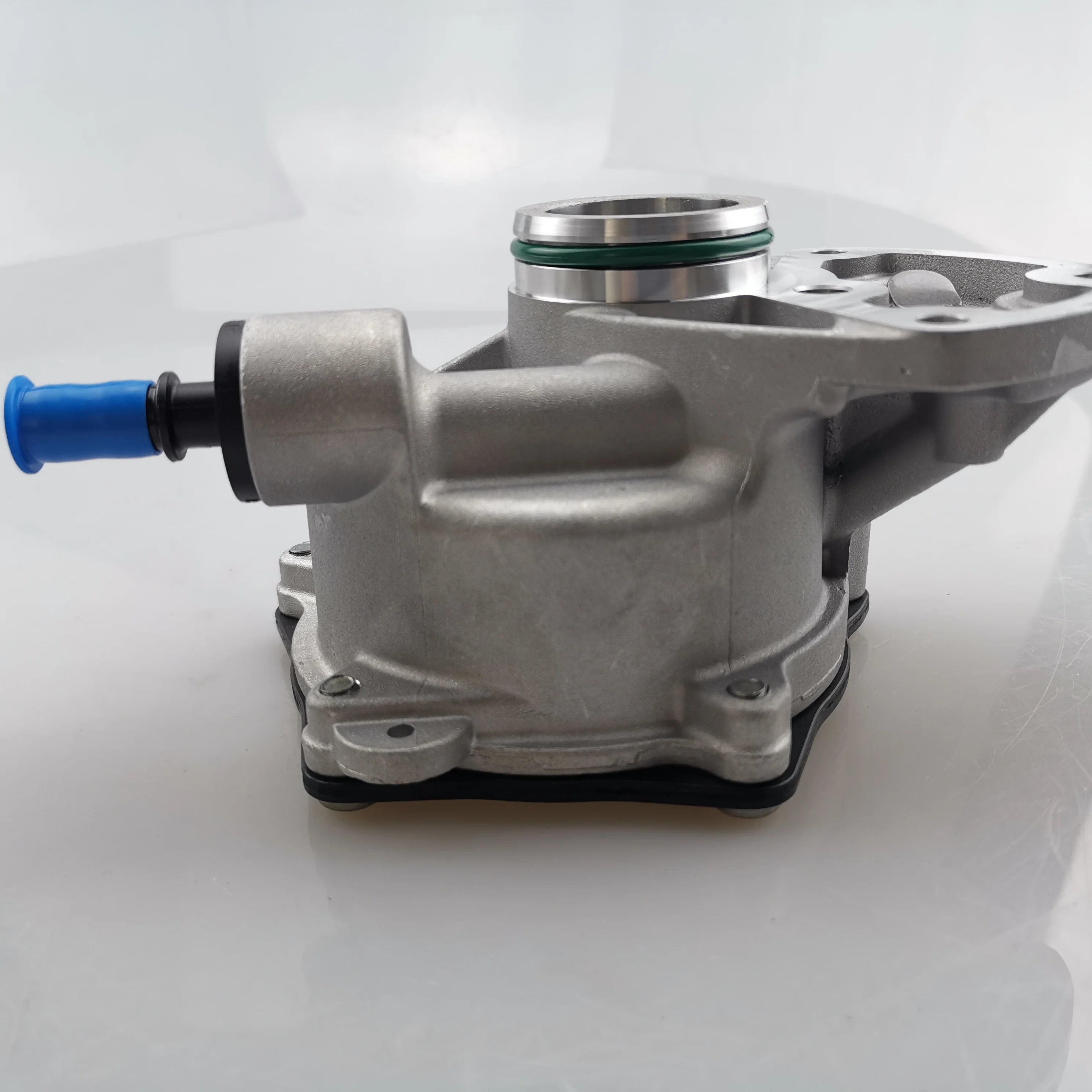 SAIC MAXUS G10 2.0T Engine Vacuum Pump Assembly 10254134