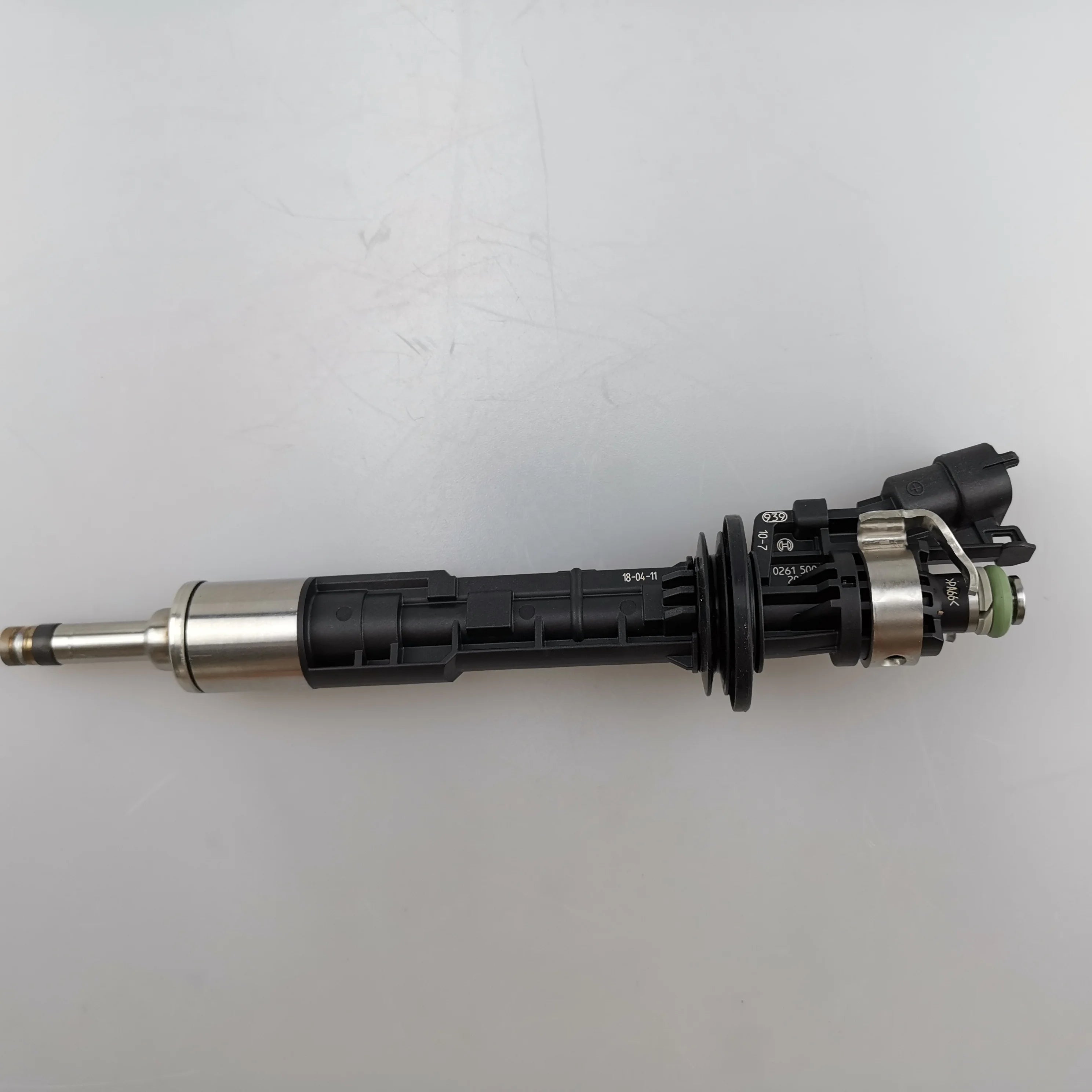 SAIC MAXUS G10 Original Fuel Injector Assembly 30033246 10209758