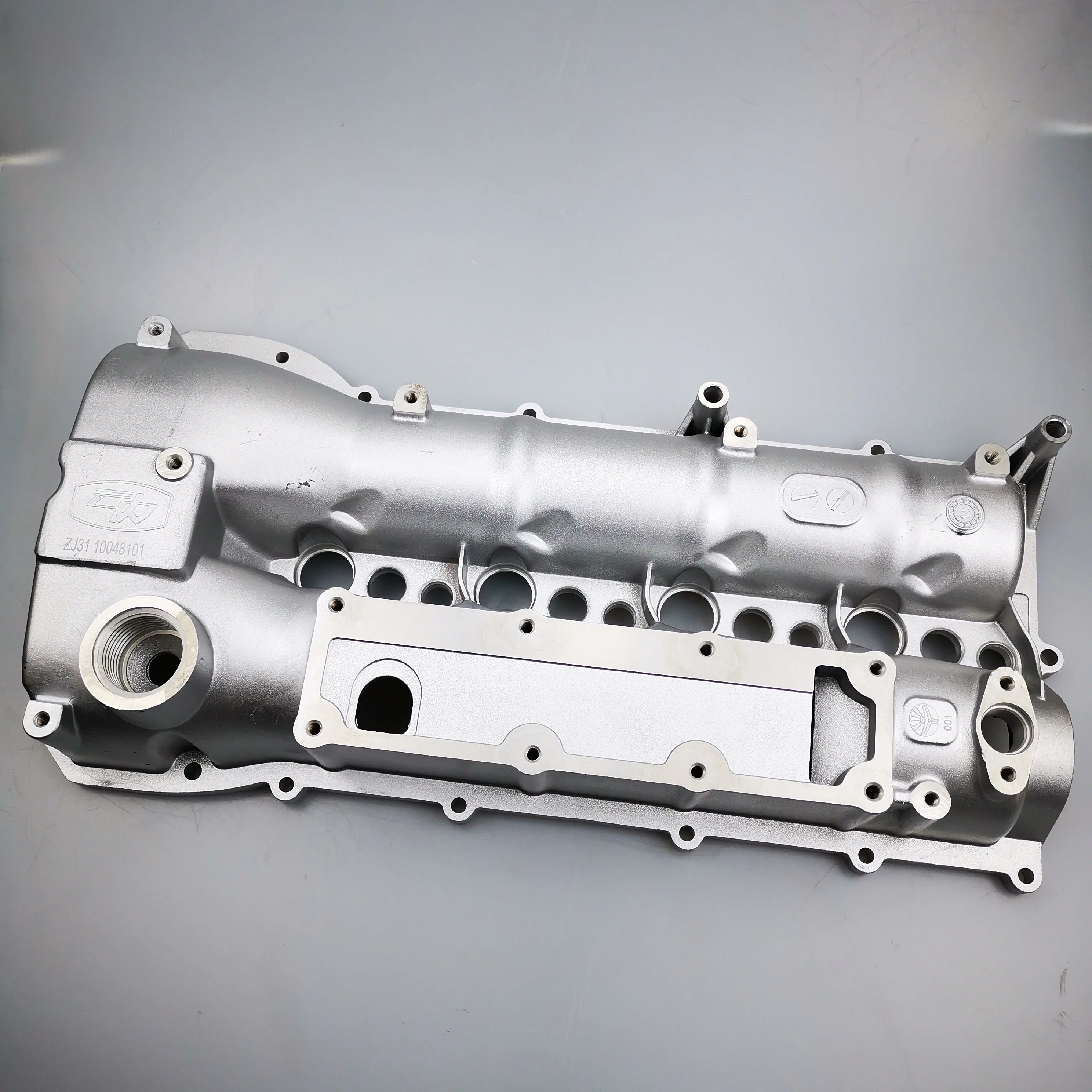 SAIC MAXUS G10 1.9T Camshaft Cover Cylinder Head 10048101