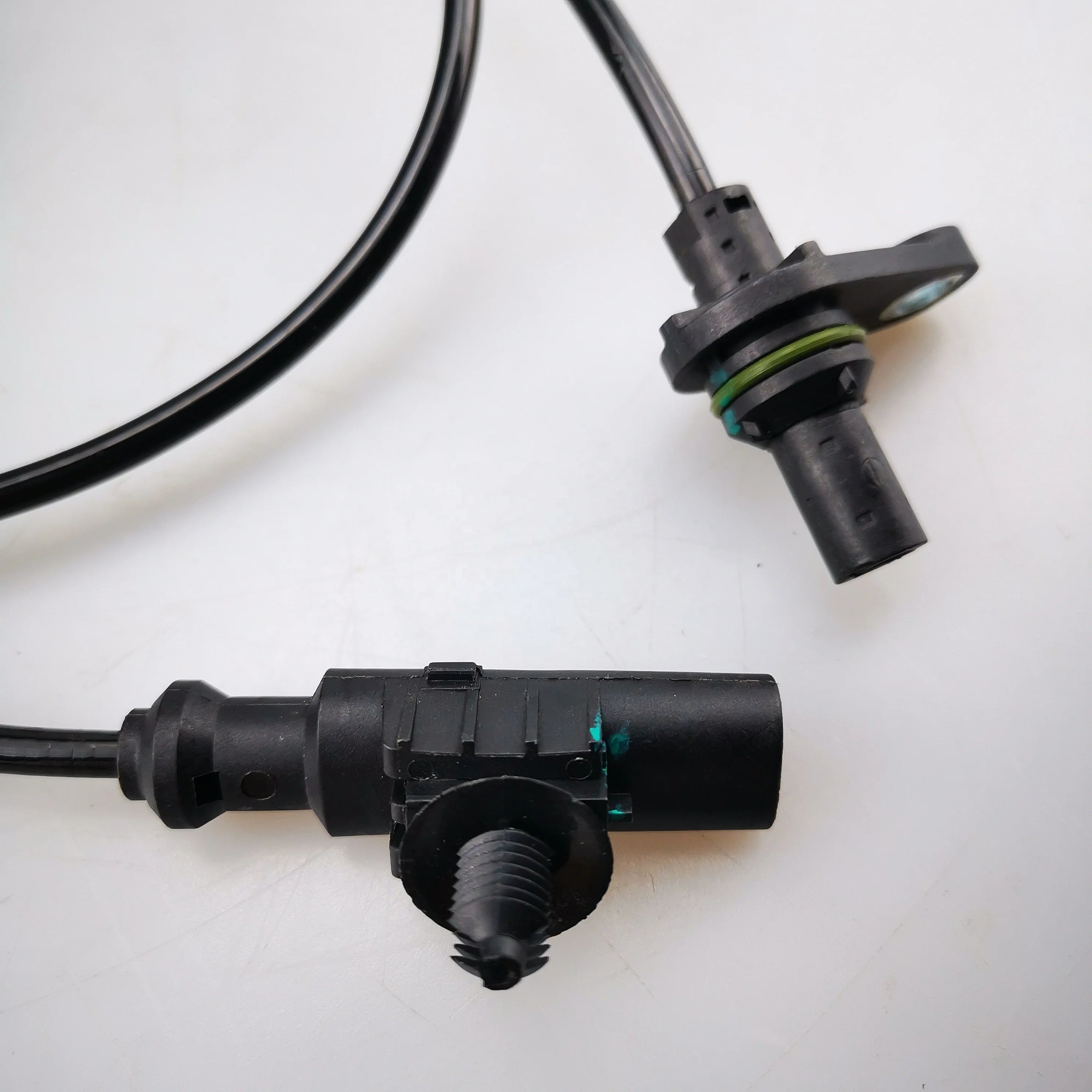 SAIC MAXUS G10 Rear ABS Wheel Speed Sensor C00076005 C00076006