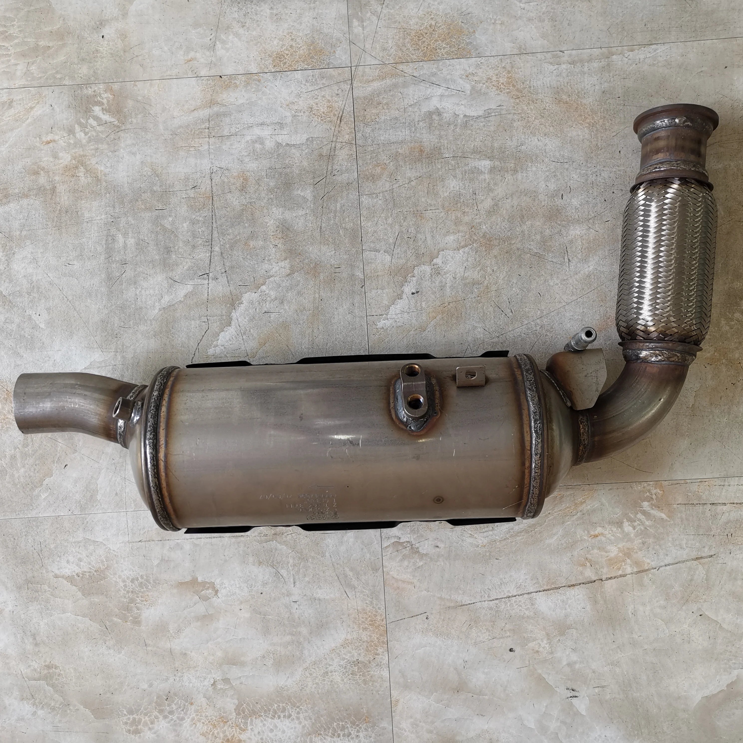SAIC MAXUS T60 High Quality Catalytic Converter Assembly  C00047896 C00182640