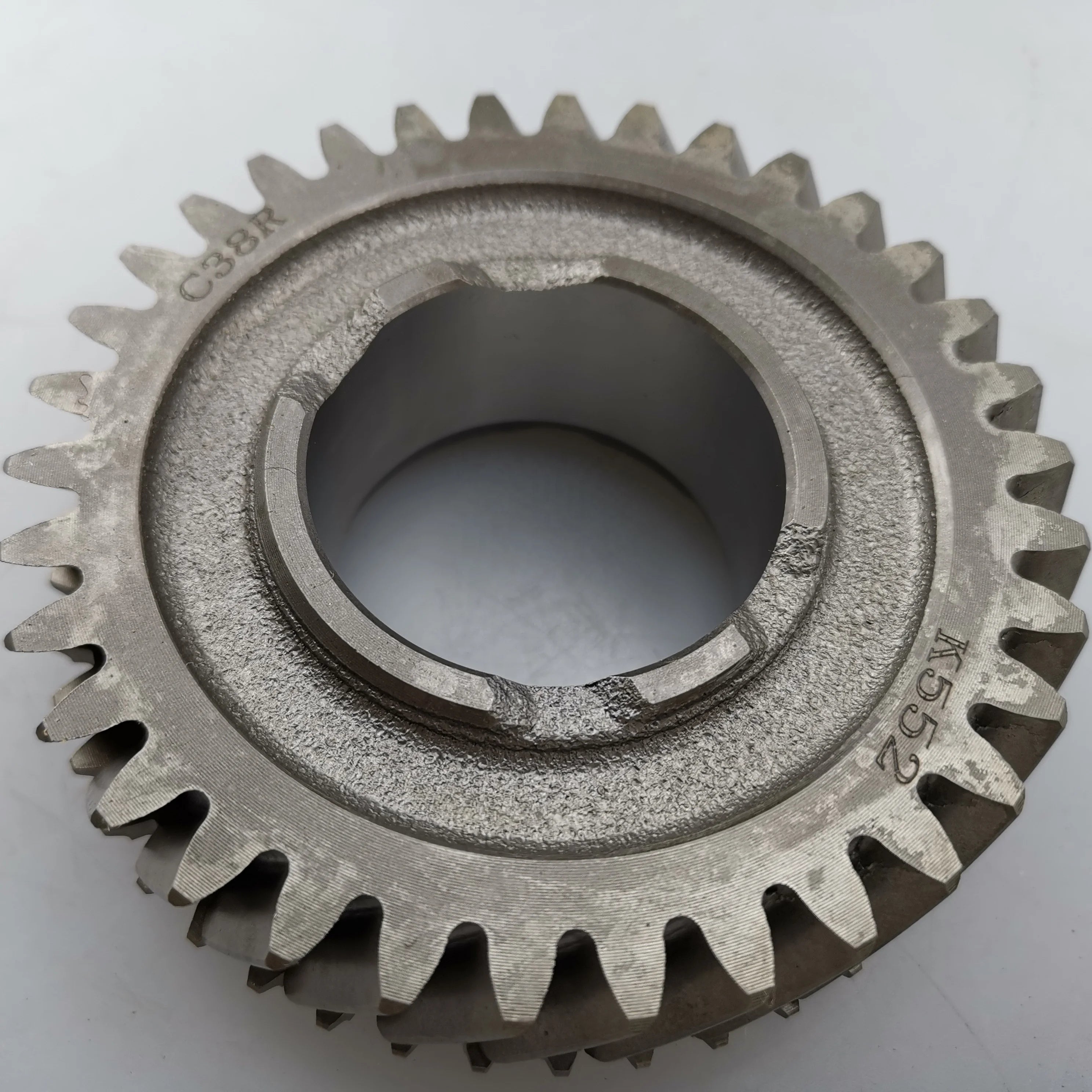 SAIC MAXUS V80 Transmission 4 Gear 34 Tooth Input Shaft C00013840