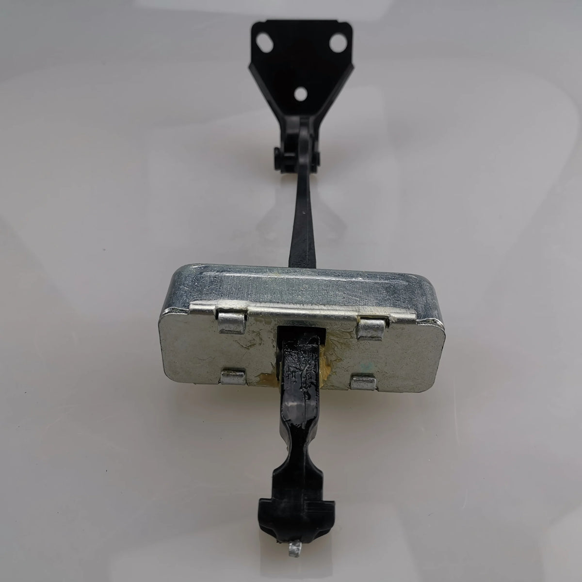 SAIC MAXUS V80 Brand Rear Tailgate Limit Arm C00054325