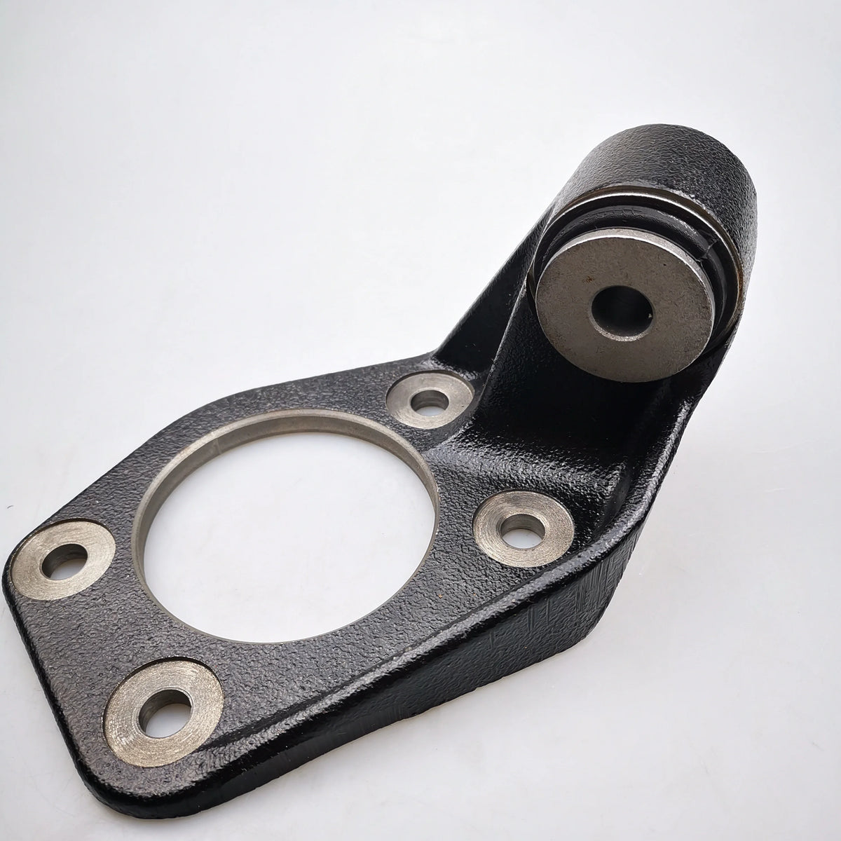SAIC MAXUS T60 Original Front Axle Bracket C00089547 C00089548