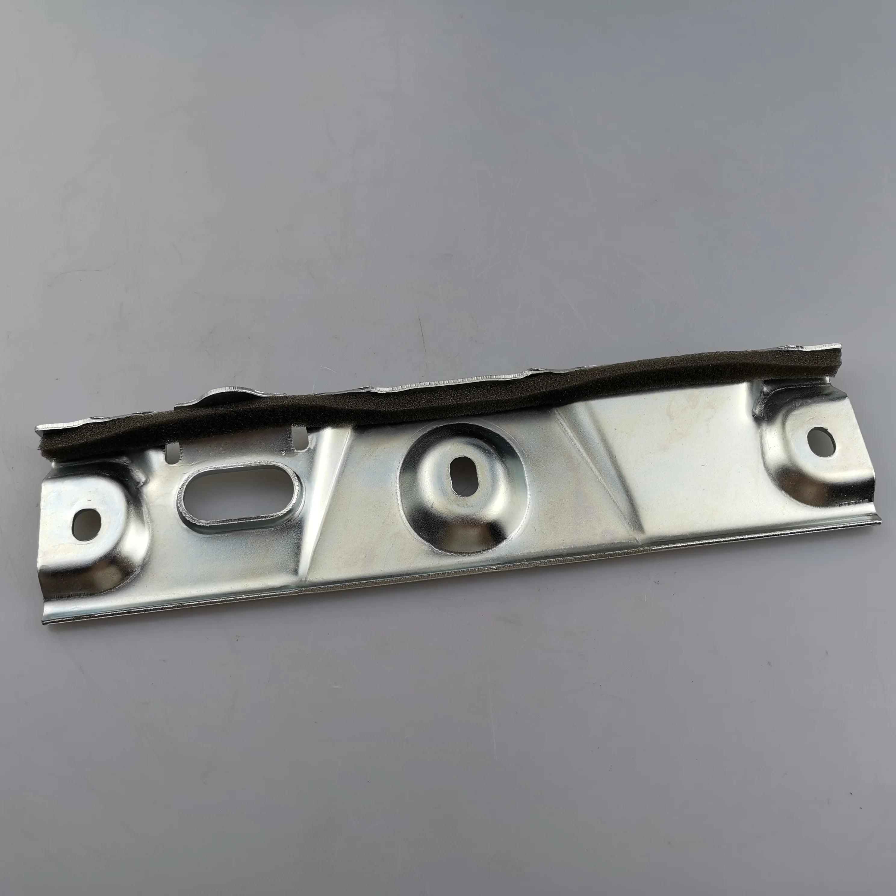 SAIC MAXUS V80 Rear Door Lower Locking Buckle C00052178