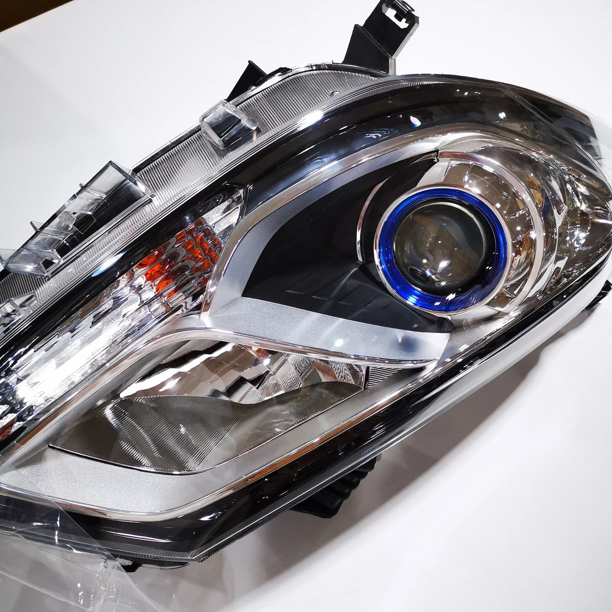 SAIC MAXUS G10 Original Headlight Assembly C00056655 C00056656