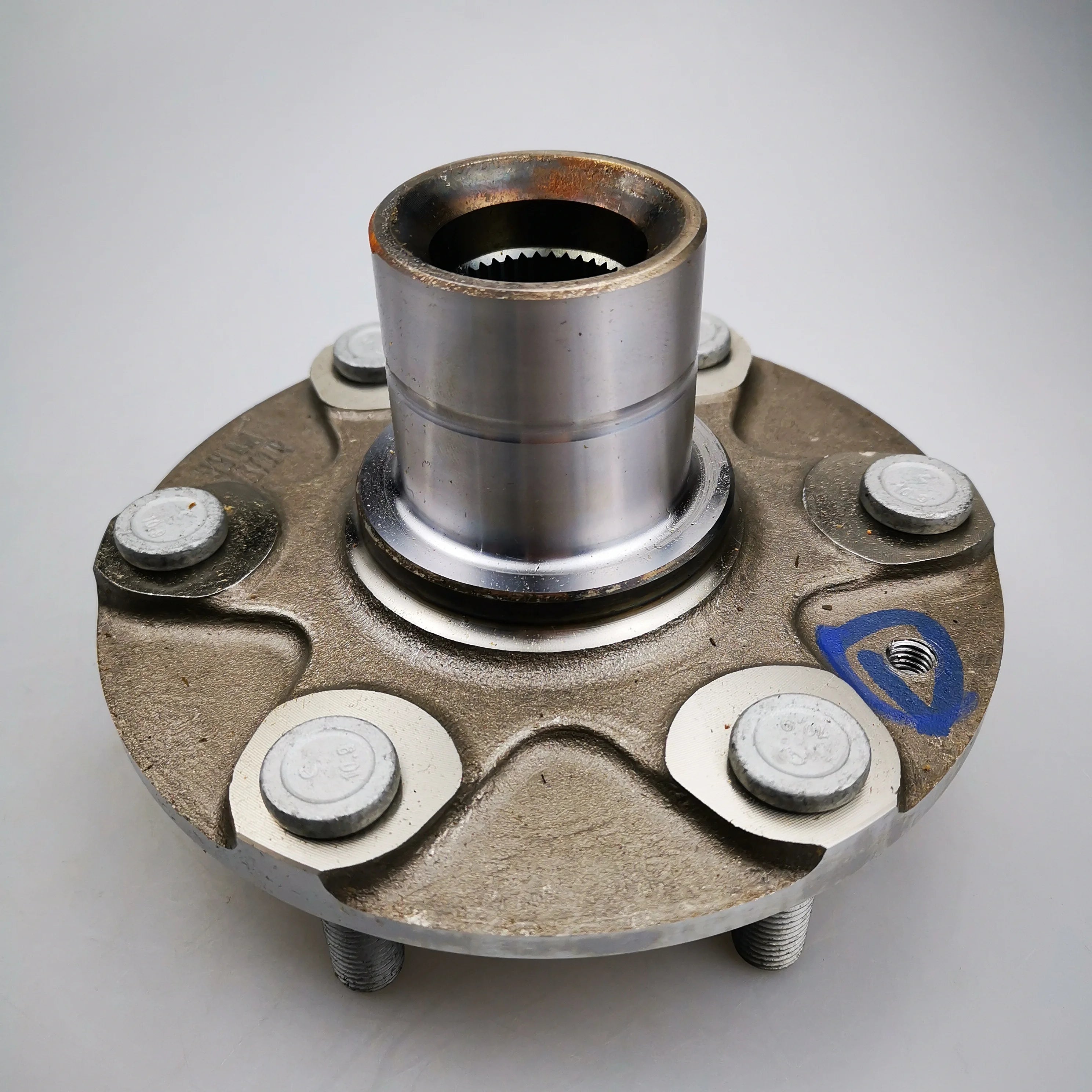 SAIC MAXUS T60 Original Front Wheel Hub Assembly C00052284