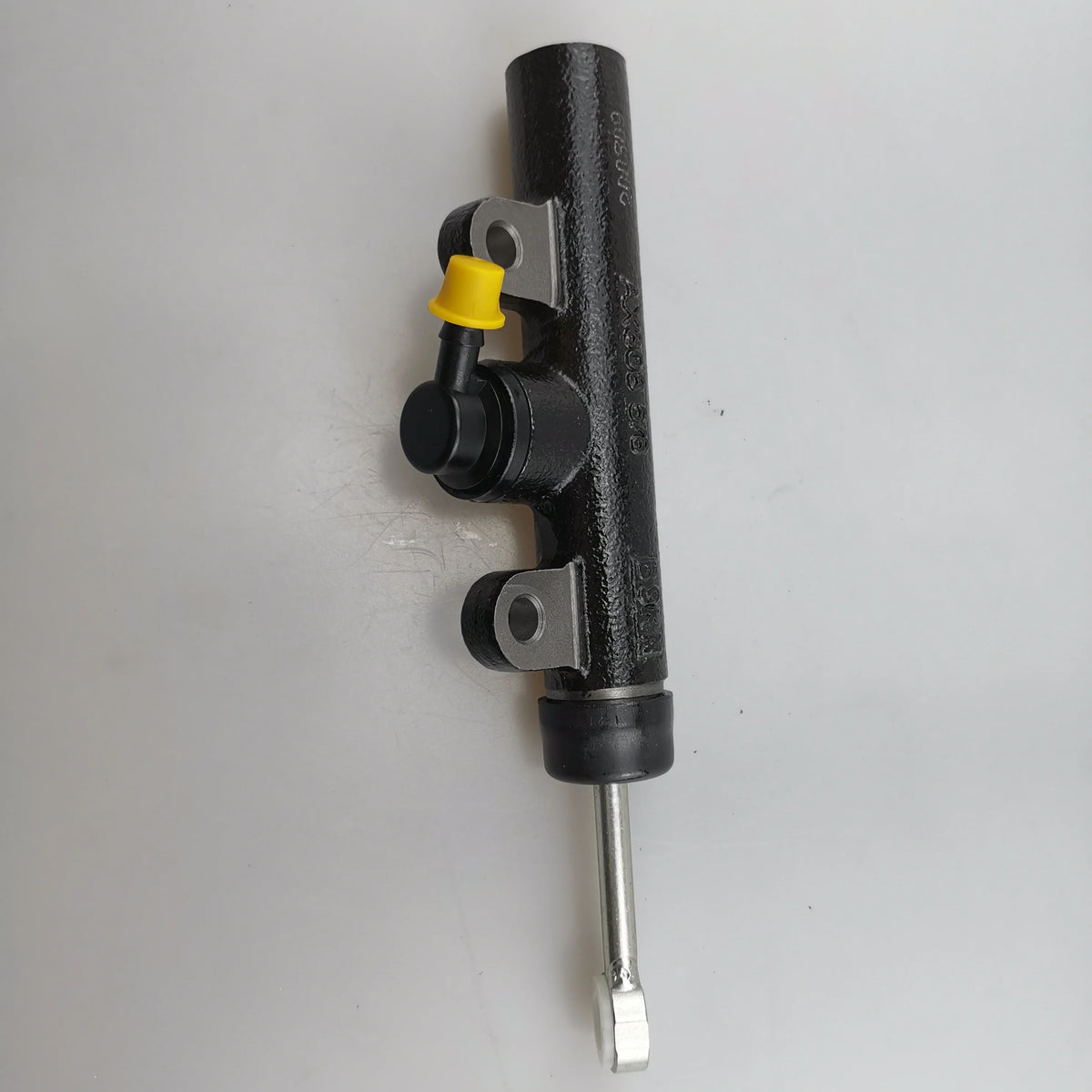 SAIC MAXUS V80 Clutch Master Cylinder C00002580 C00002560 C00059672