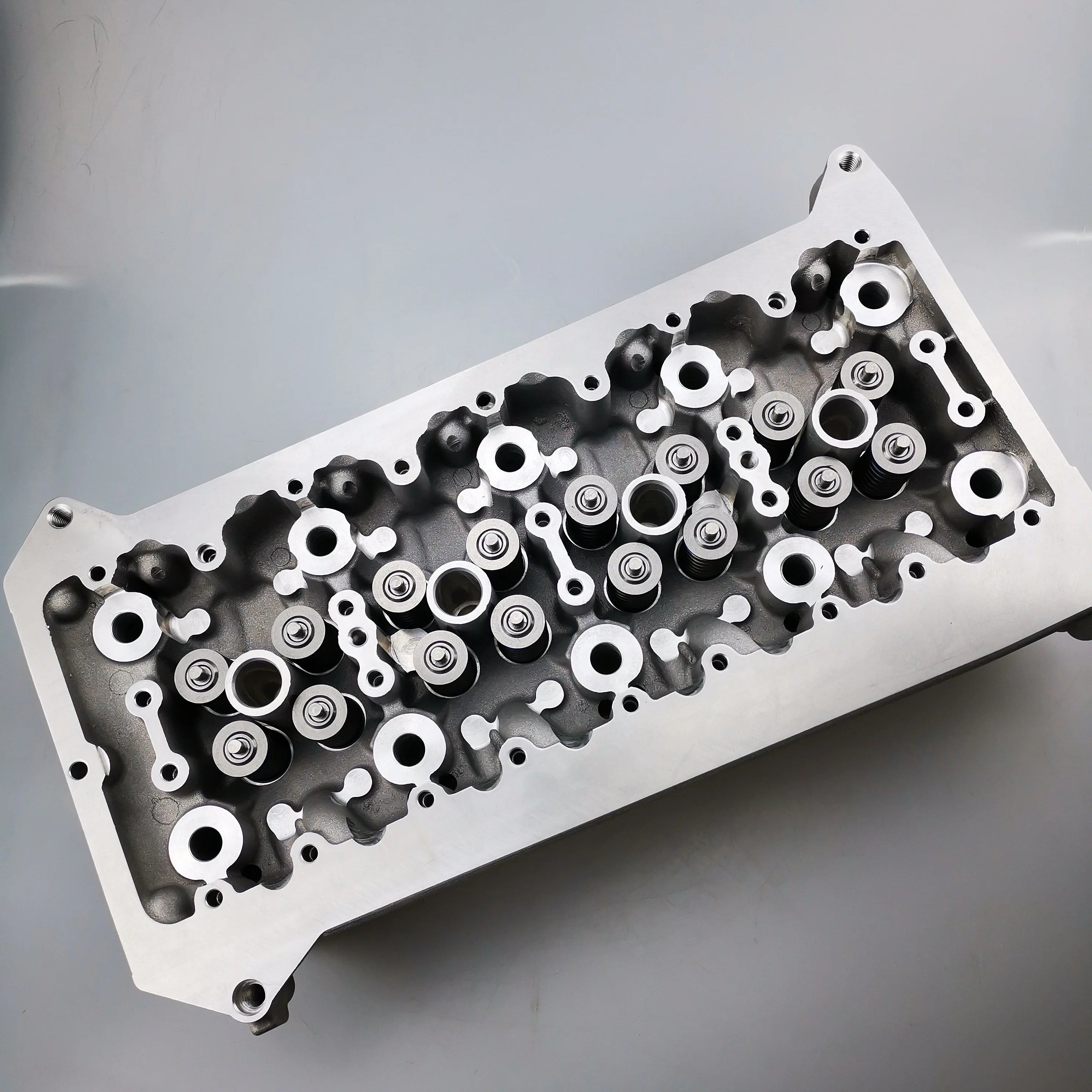 SAIC MAXUS T60 V80 D90 G10 Diesel 2.0T Original Cylinder Head Assembly C00072180 C00235628