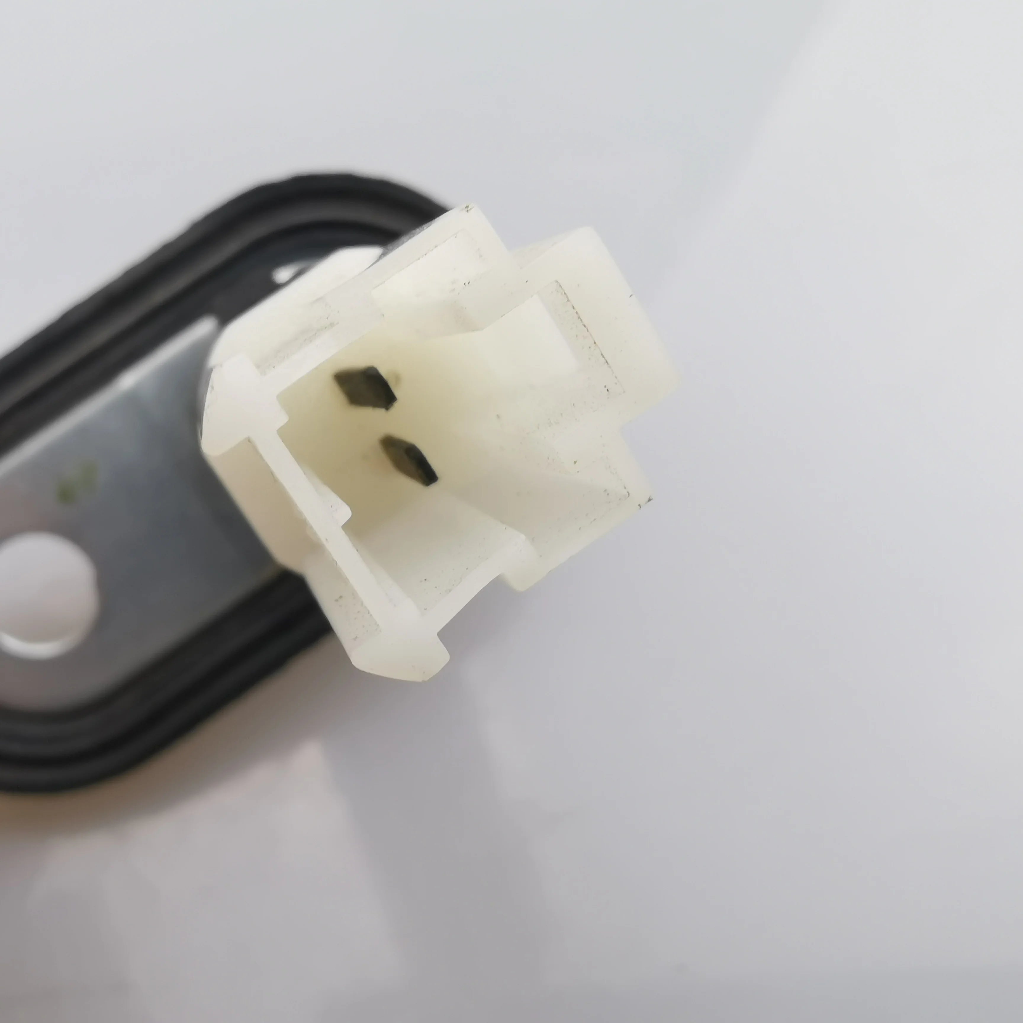 SAIC MAXUS G10 Door Contact Switch Assembly C00016957