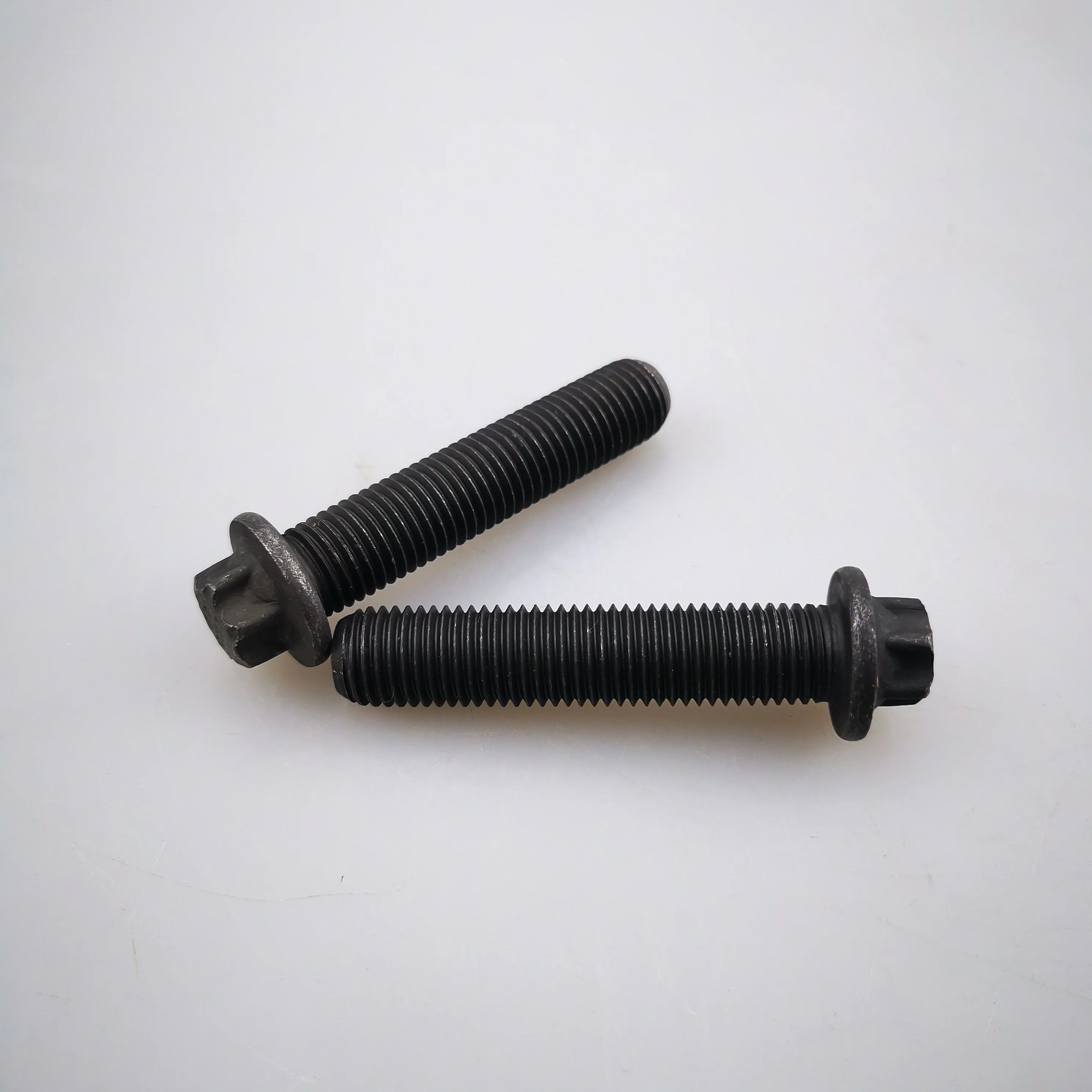 SAIC MAXUS V80 Original Flywheel Bolt S00007629 C00030026