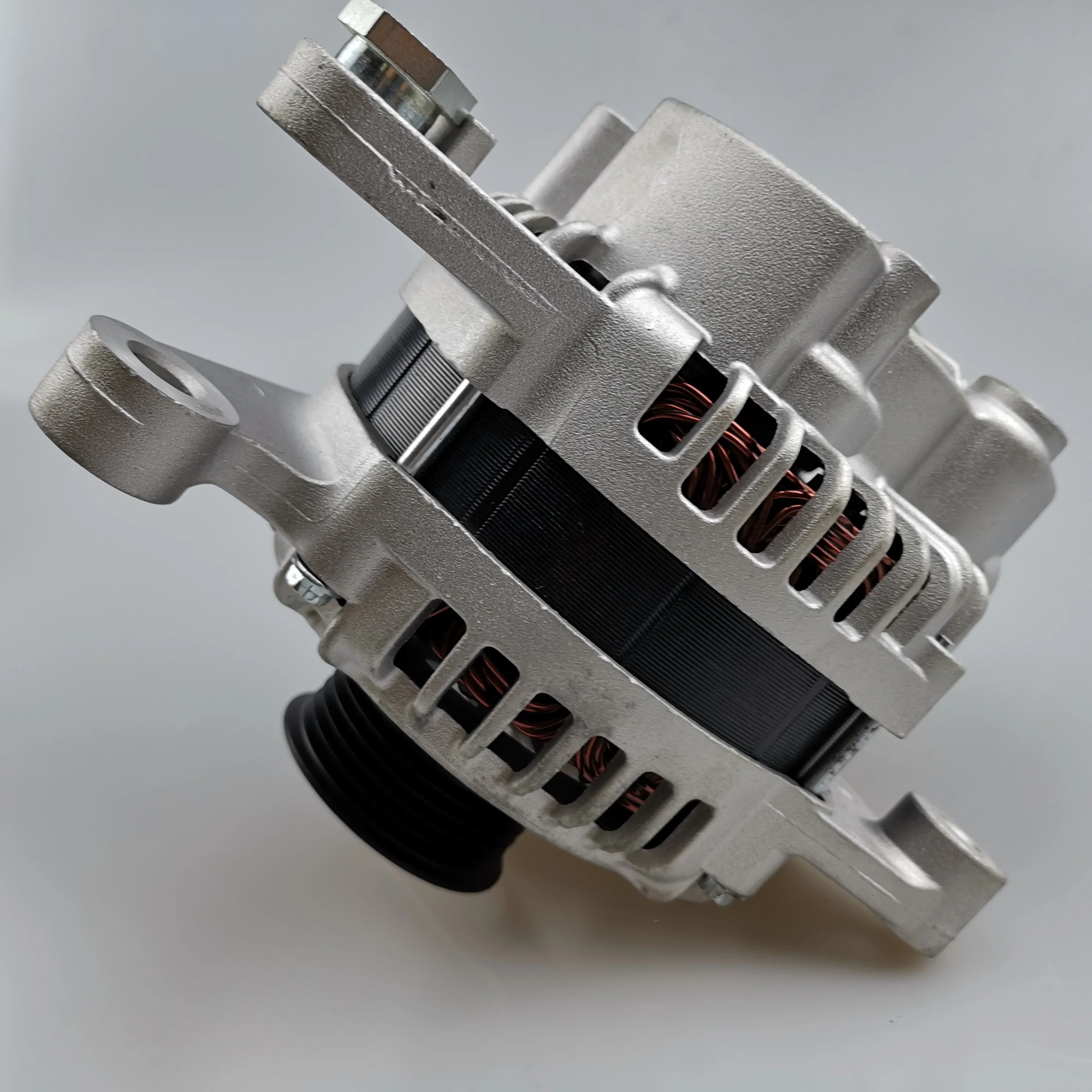 Geely Emgrand EC7/EC8 Alternator 1016050836