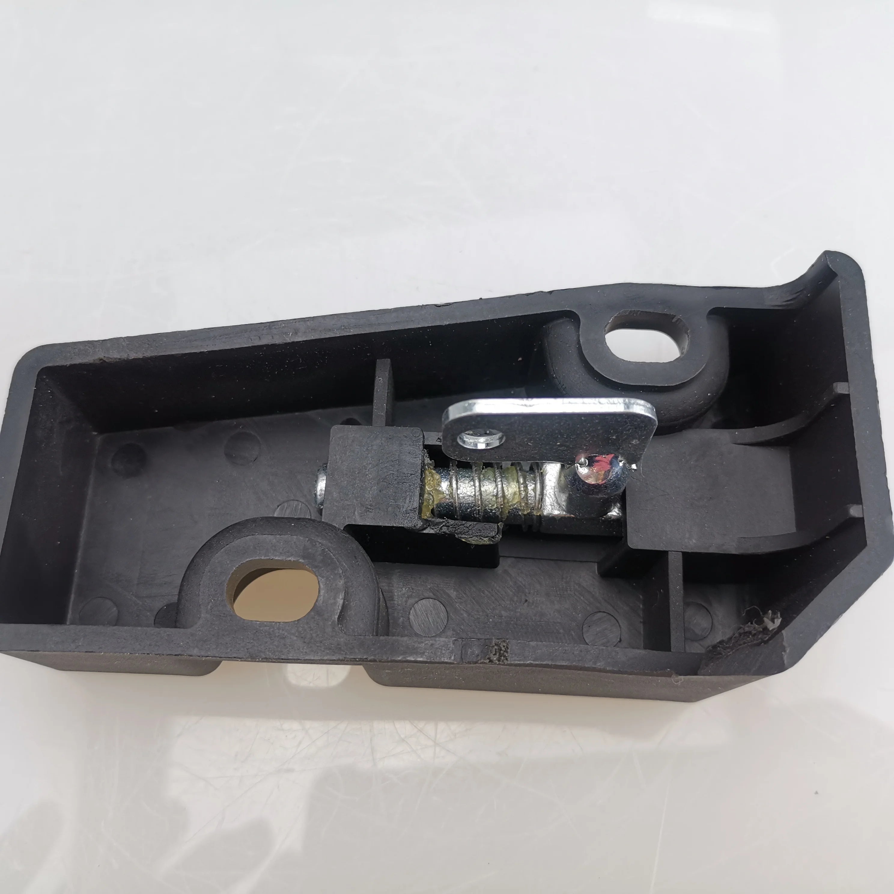 SAIC MAXUS V80 Tail Door Lock Body Assembly C00050235 C00060665