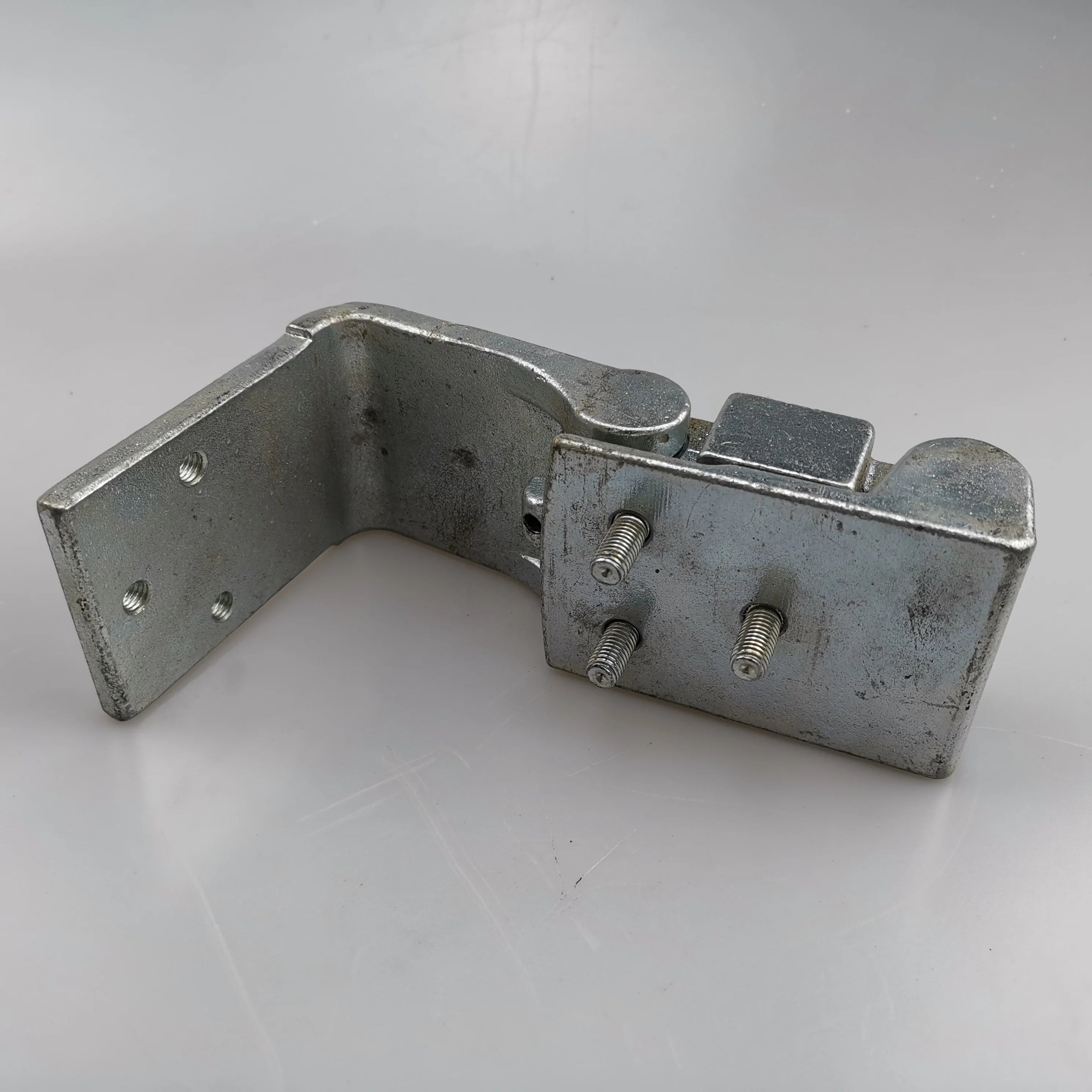 SAIC MAXUS V80 Large-angle Liftgate Hinge Assembly C00001975