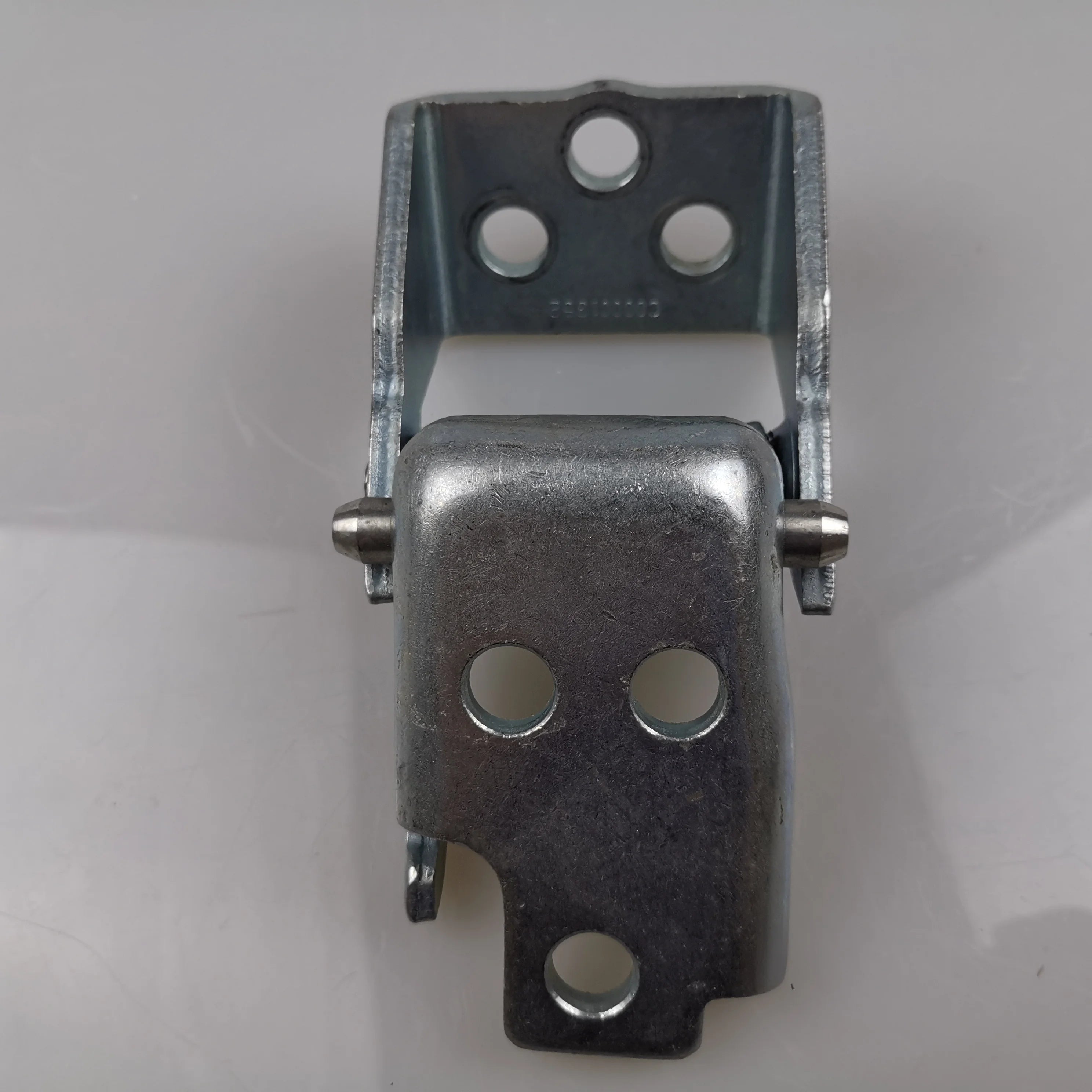 SAIC MAXUS V80 Front Side Door Lower Hinge C00001351