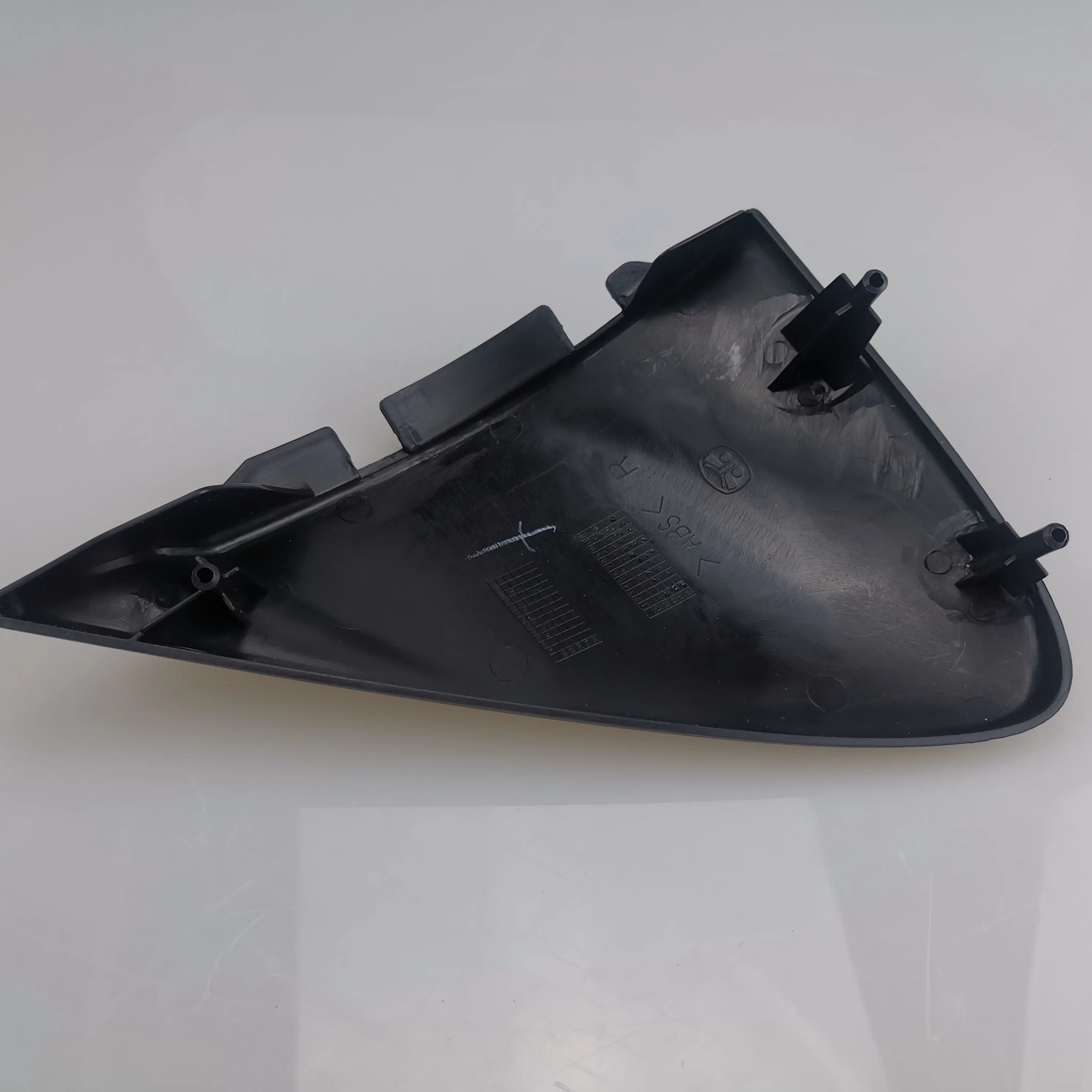 SAIC MAXUS V80 Front Side Door Upper Hinge Cover C00002857 C00002858
