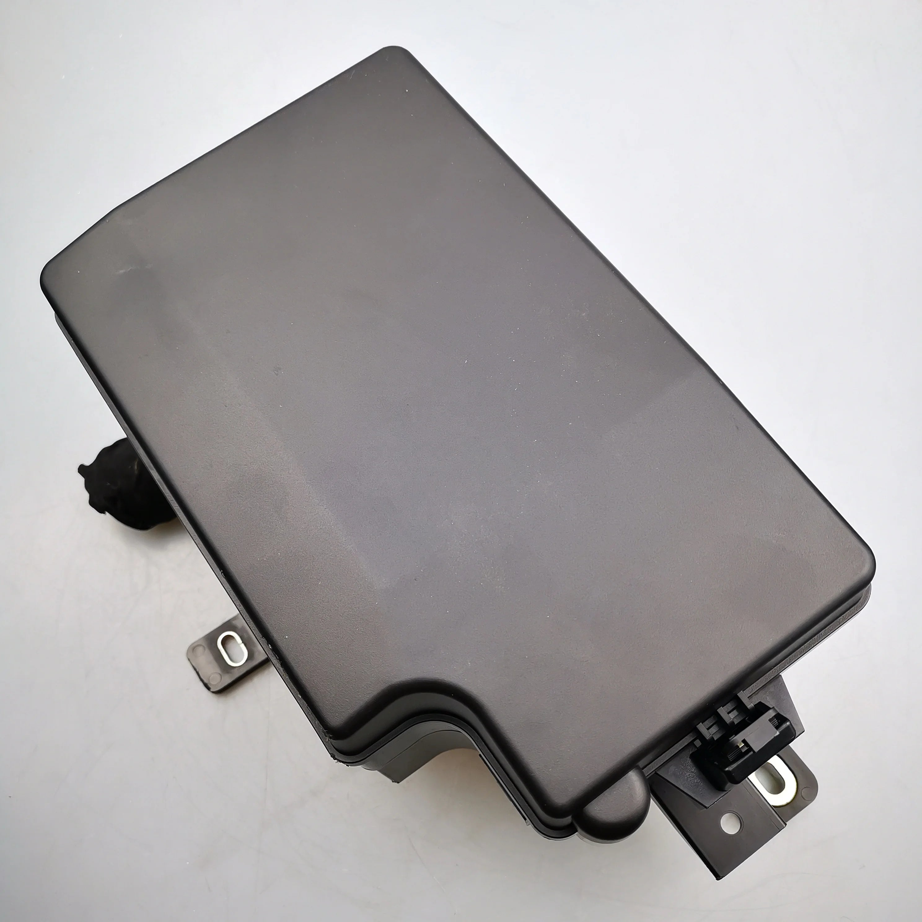 SAIC MAXUS T60 Fuse Box Assembly E200X28