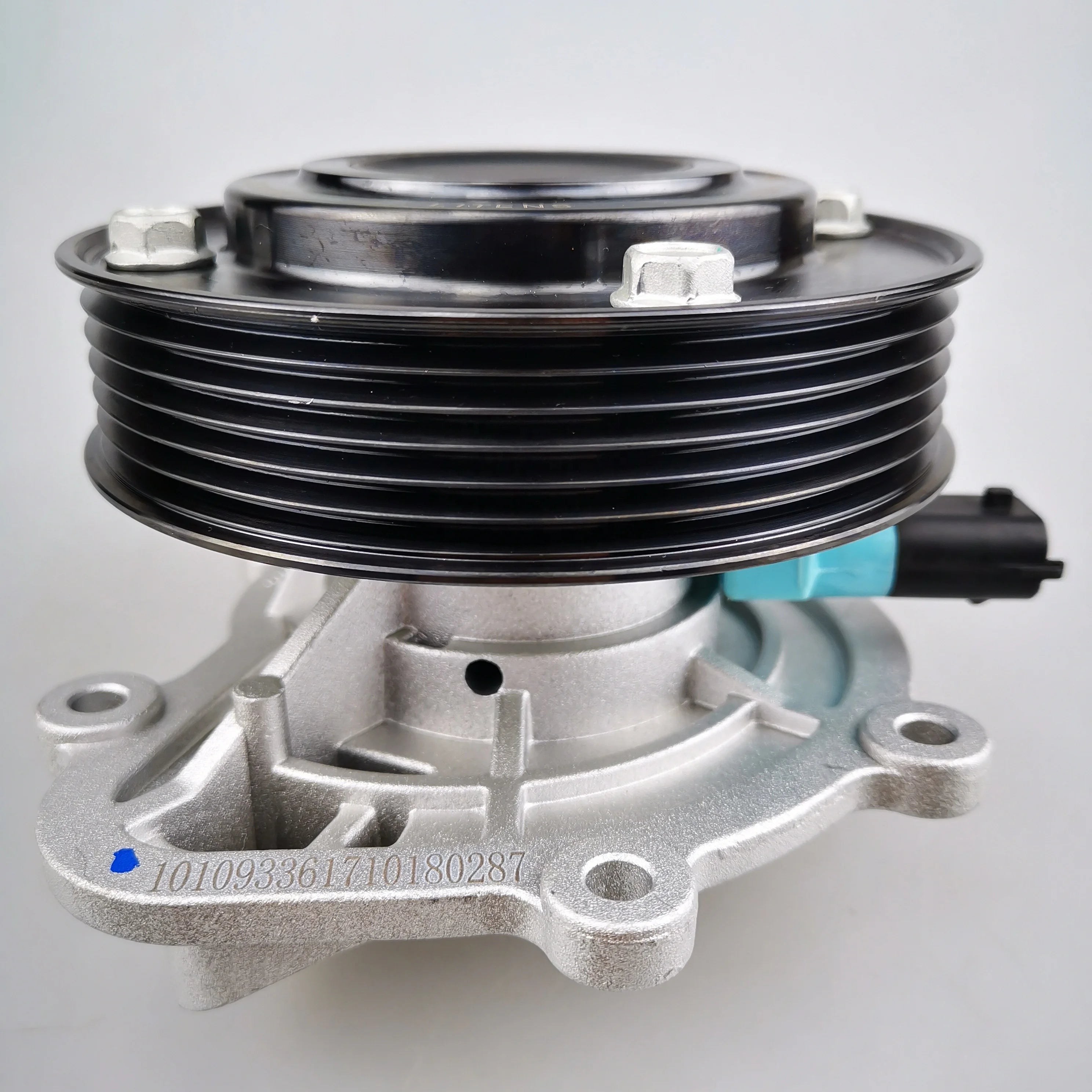 SAIC MAXUS T60/D90/G10 2.0T Original Engine Water Pump 10283131