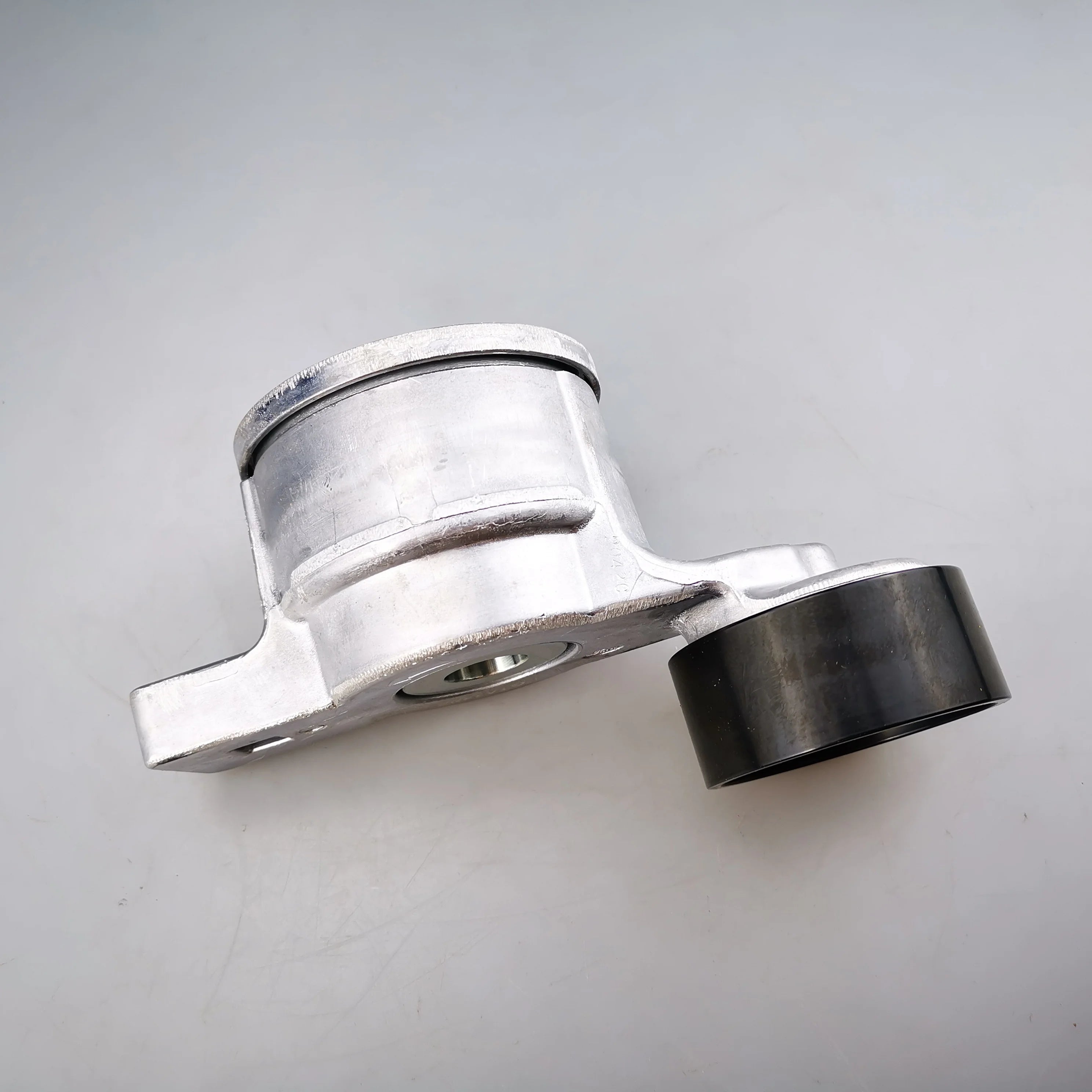 SAIC MAXUS T60 V80 G10 D90 2.0T Original Engine Belt Tensioner C00197475
