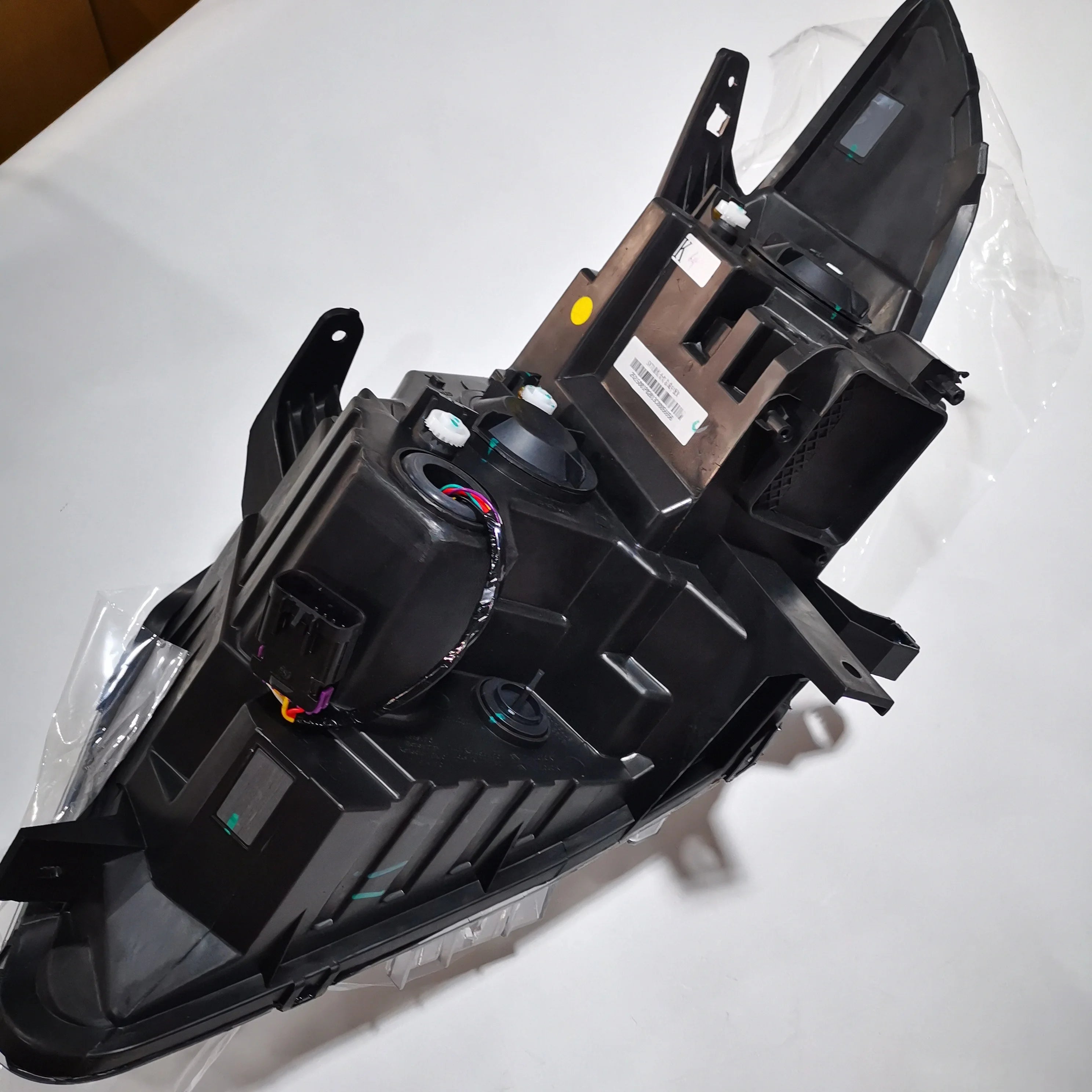 SAIC MAXUS G10 Original Headlight Assembly C00056655 C00056656