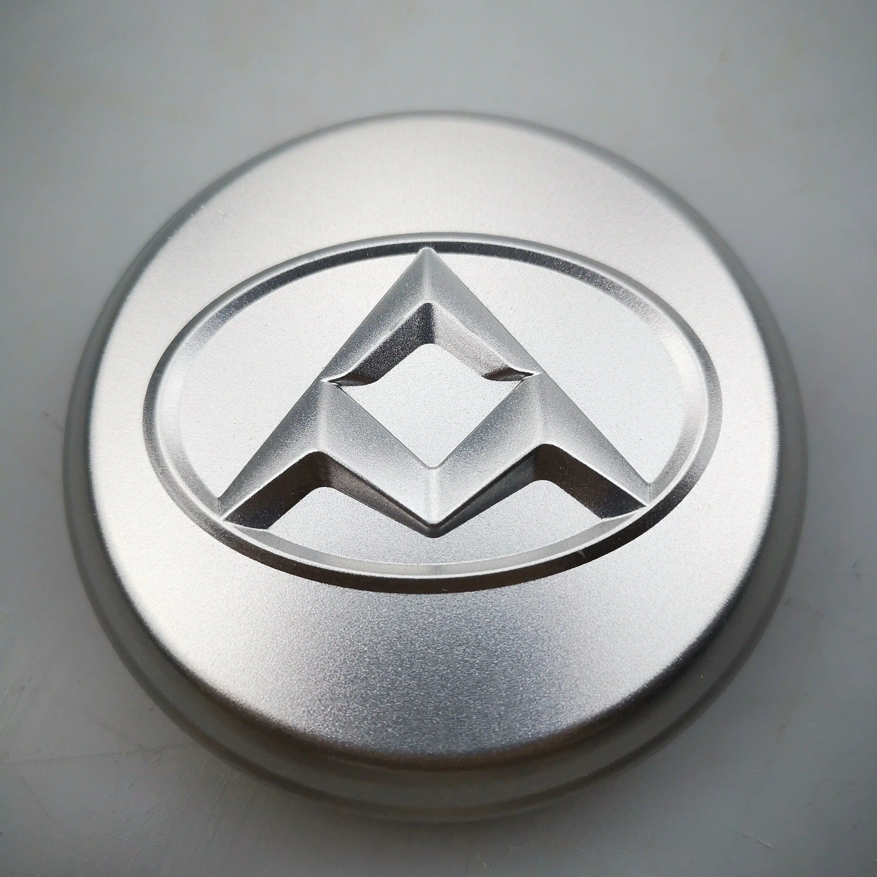 SAIC MAXUS V80 Silver Hub Cover 8CM Small Model C00177669