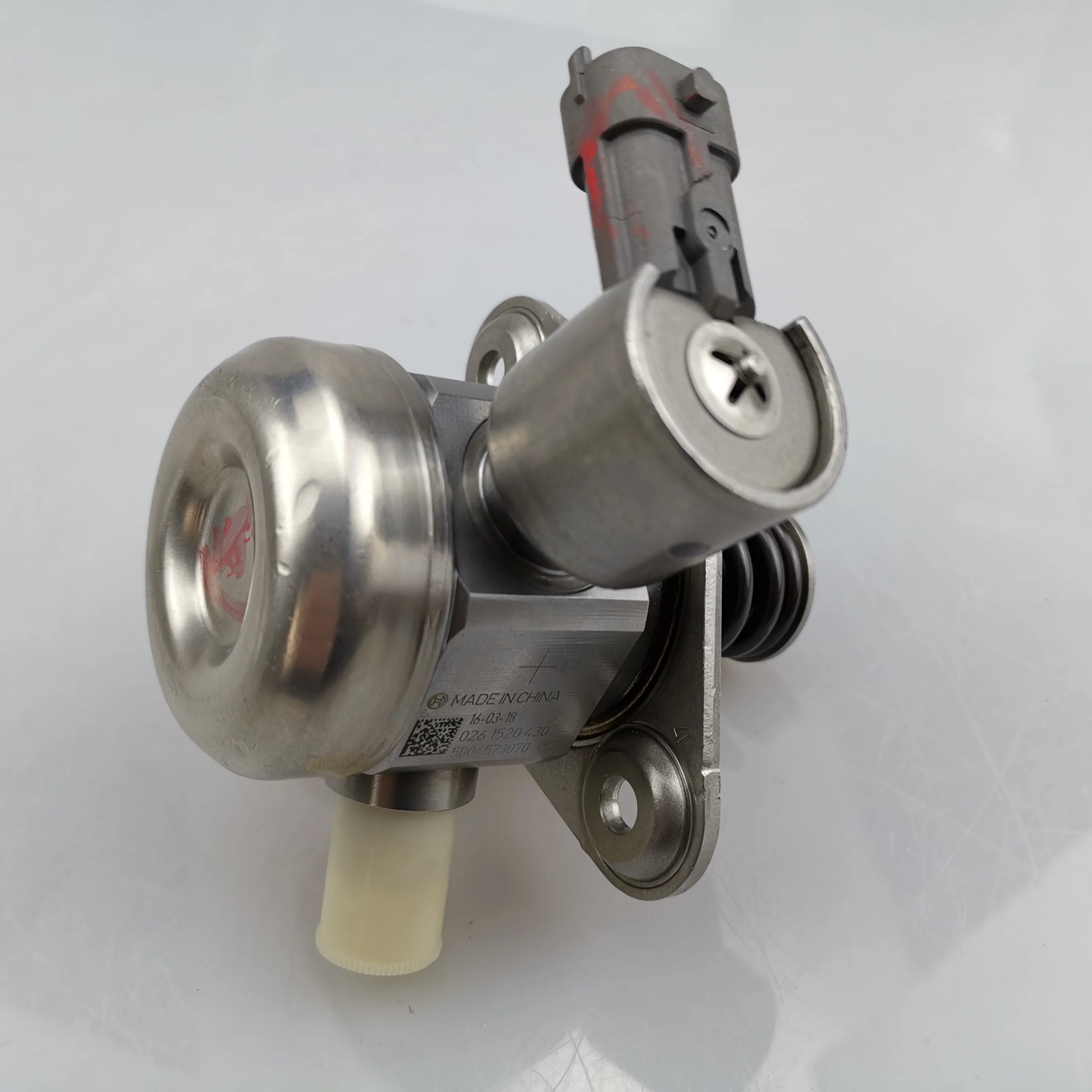 SAIC MAXUS G10 2.0T Original Engine High Pressure Fuel Pump 10171502 0261520430 30033248