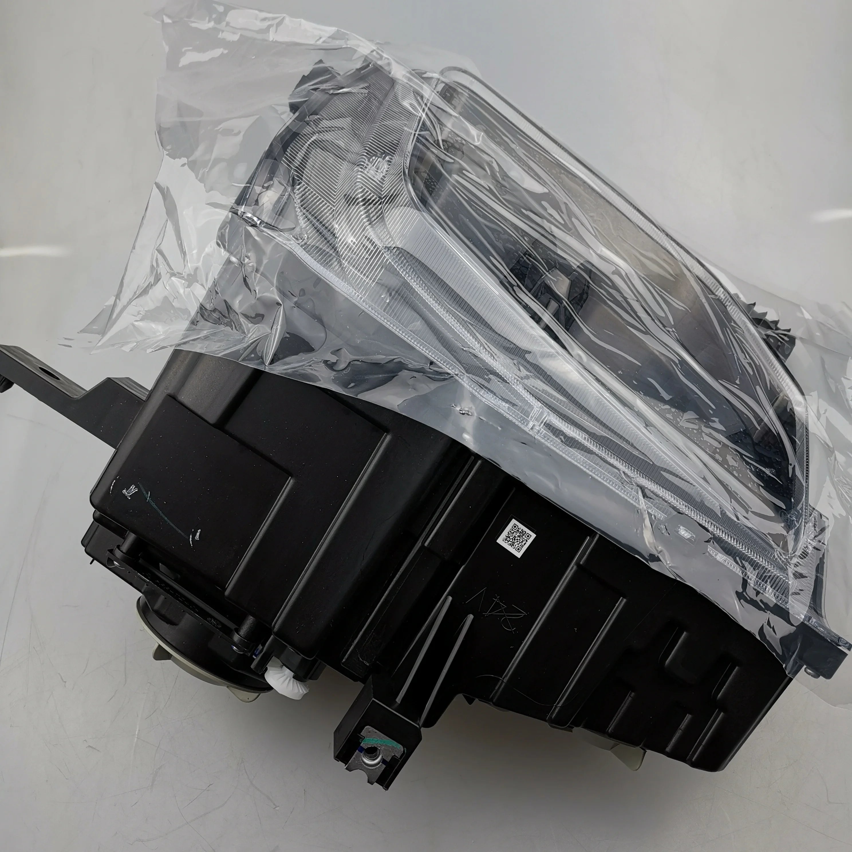 SAIC MAXUS T90 T60 Original Front Fog Lamp Assembly C00337105 C00337106