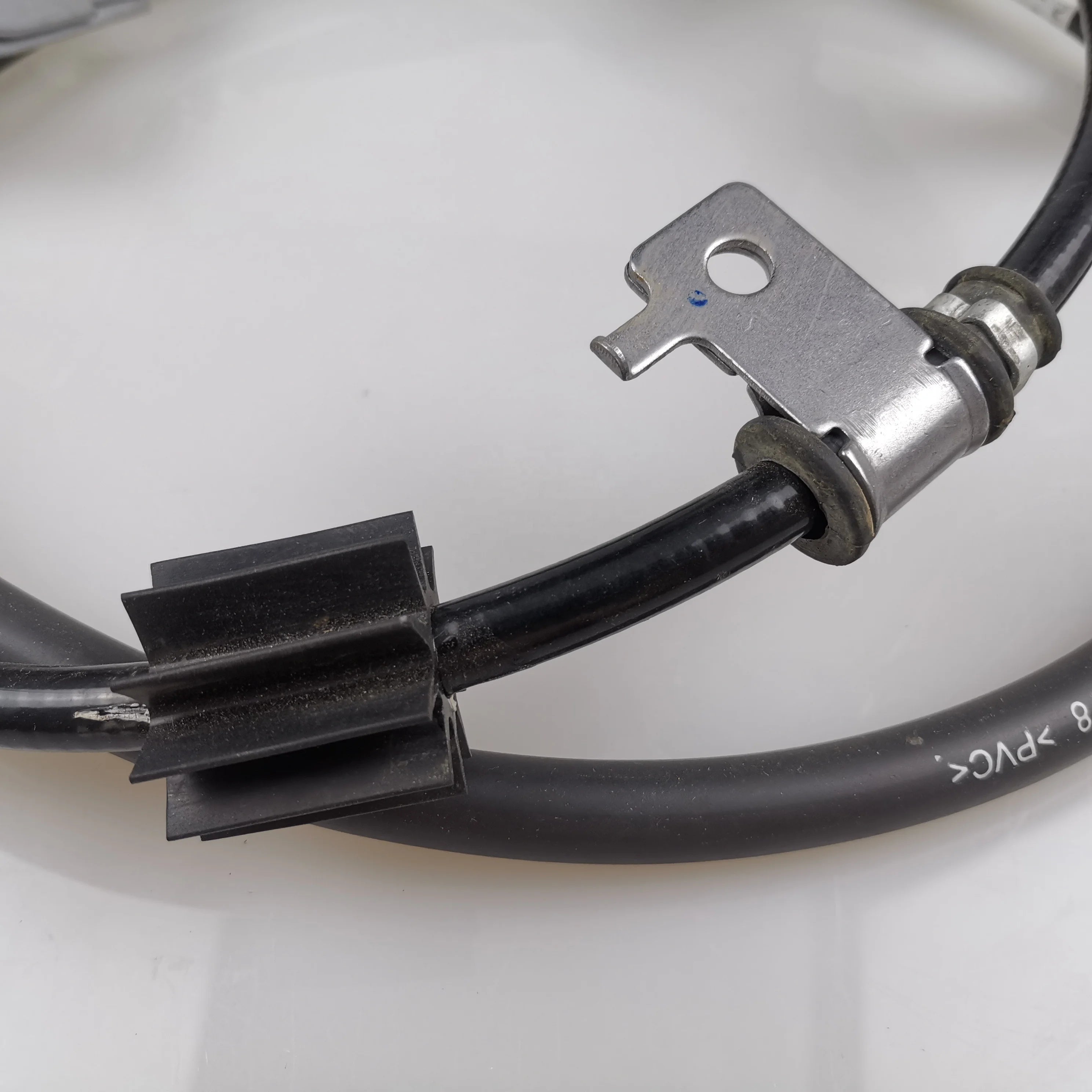 SAIC MAXUS T60 Parking Brake Cable C00069414 C00069415