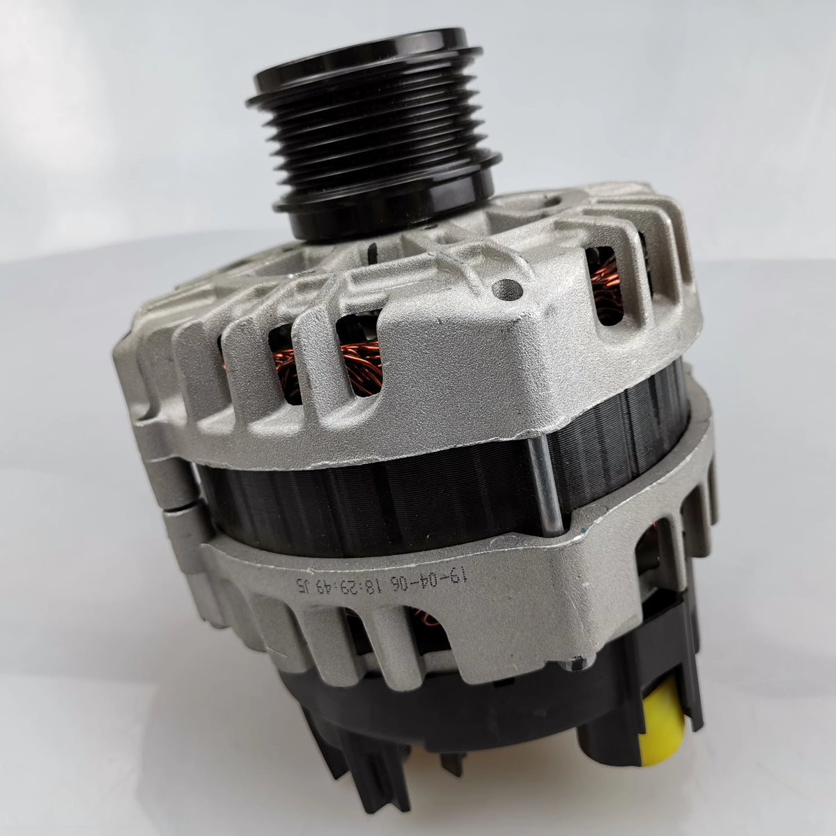 SAIC MAXUS V80 Original Electric Generator C00000618 C00033425