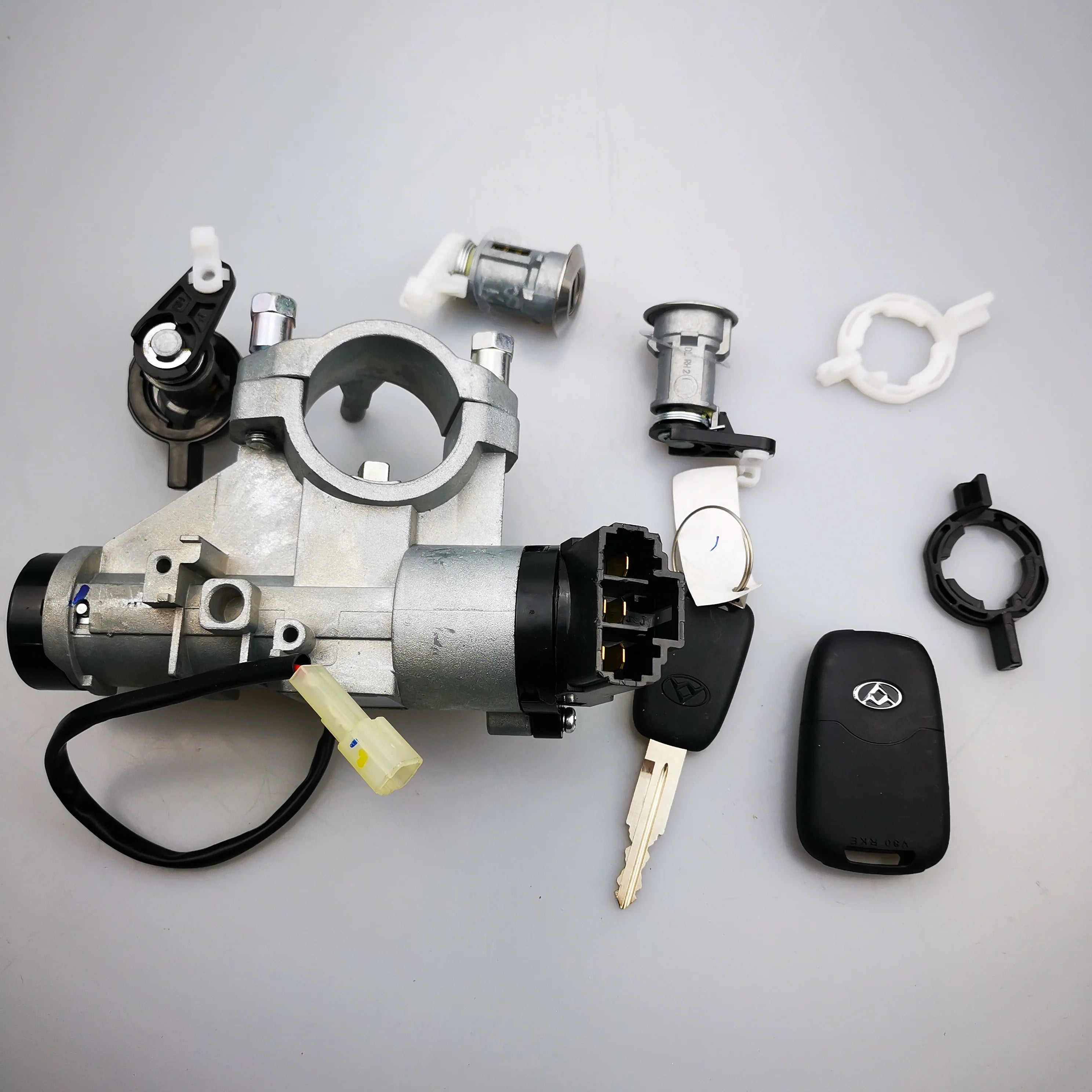SAIC MAXUS V80 High Configuration Version Lock Cylinder and Key Maintenance Assembly C00176928 C00041153
