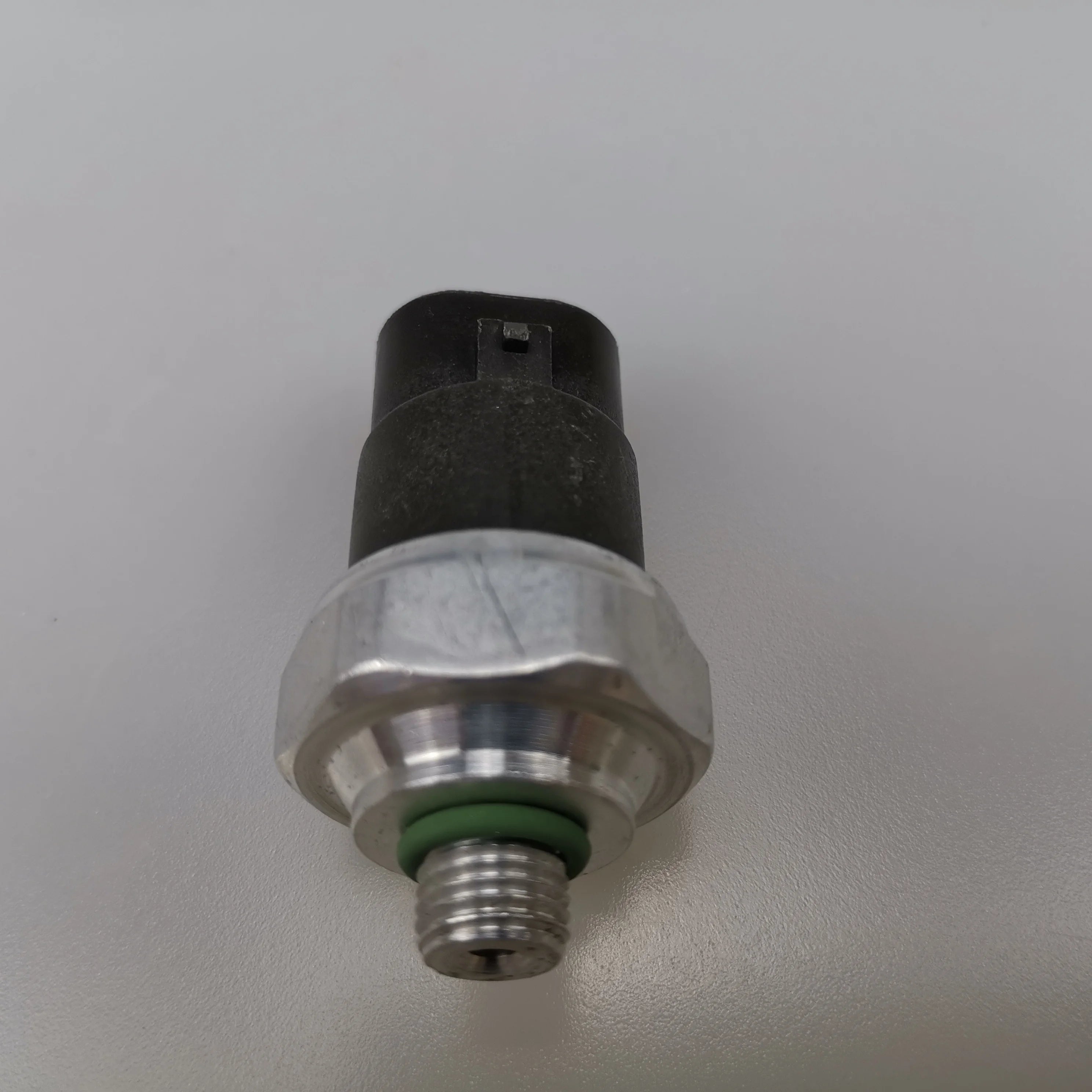 SAIC MAXUS V80 Air Conditioning Pressure Switch