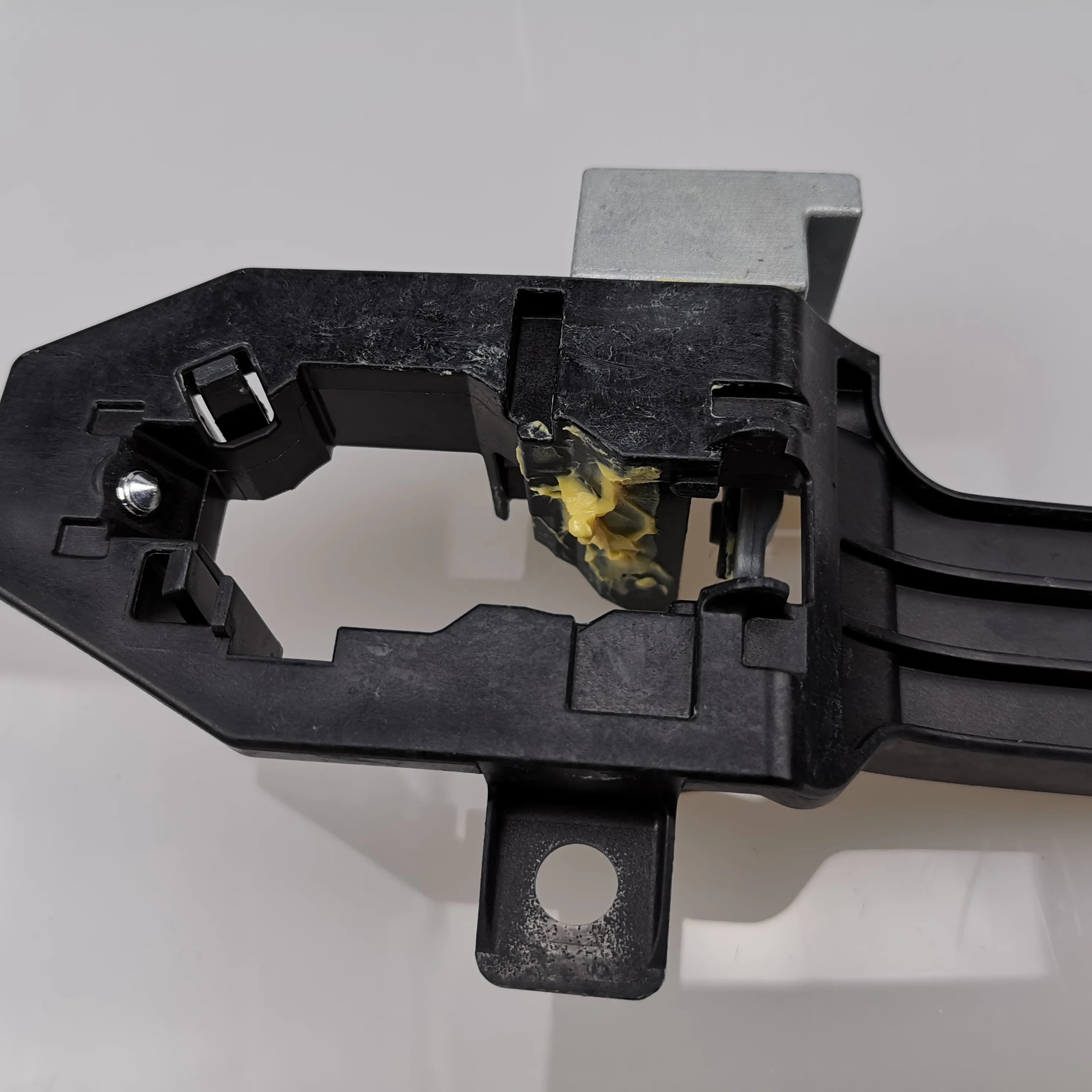 SAIC MAXUS T60 Rear Outer Door Handle Bracket C00049183