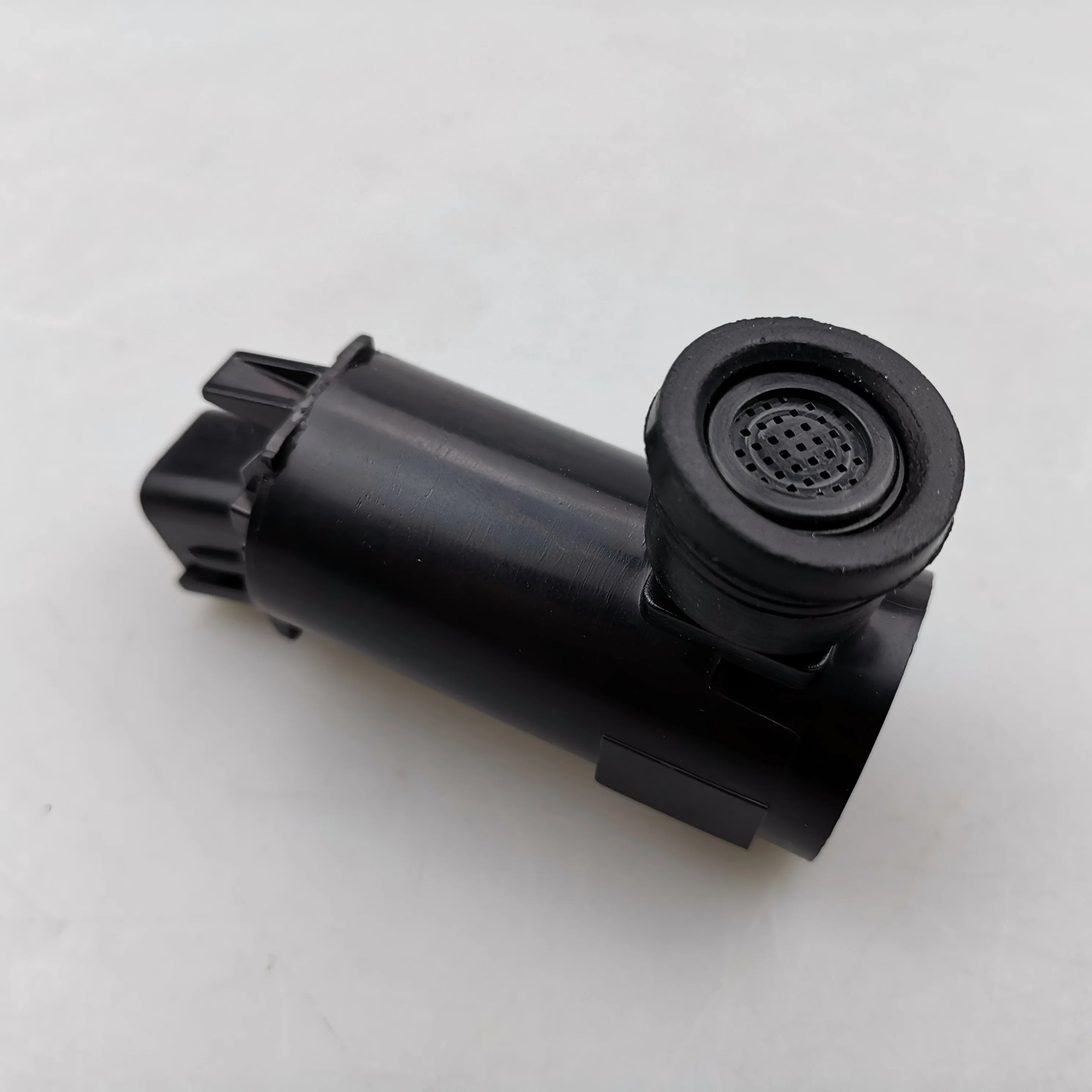 SAIC MAXUS V80 Brand Front Windshield Washing Pump C00013578