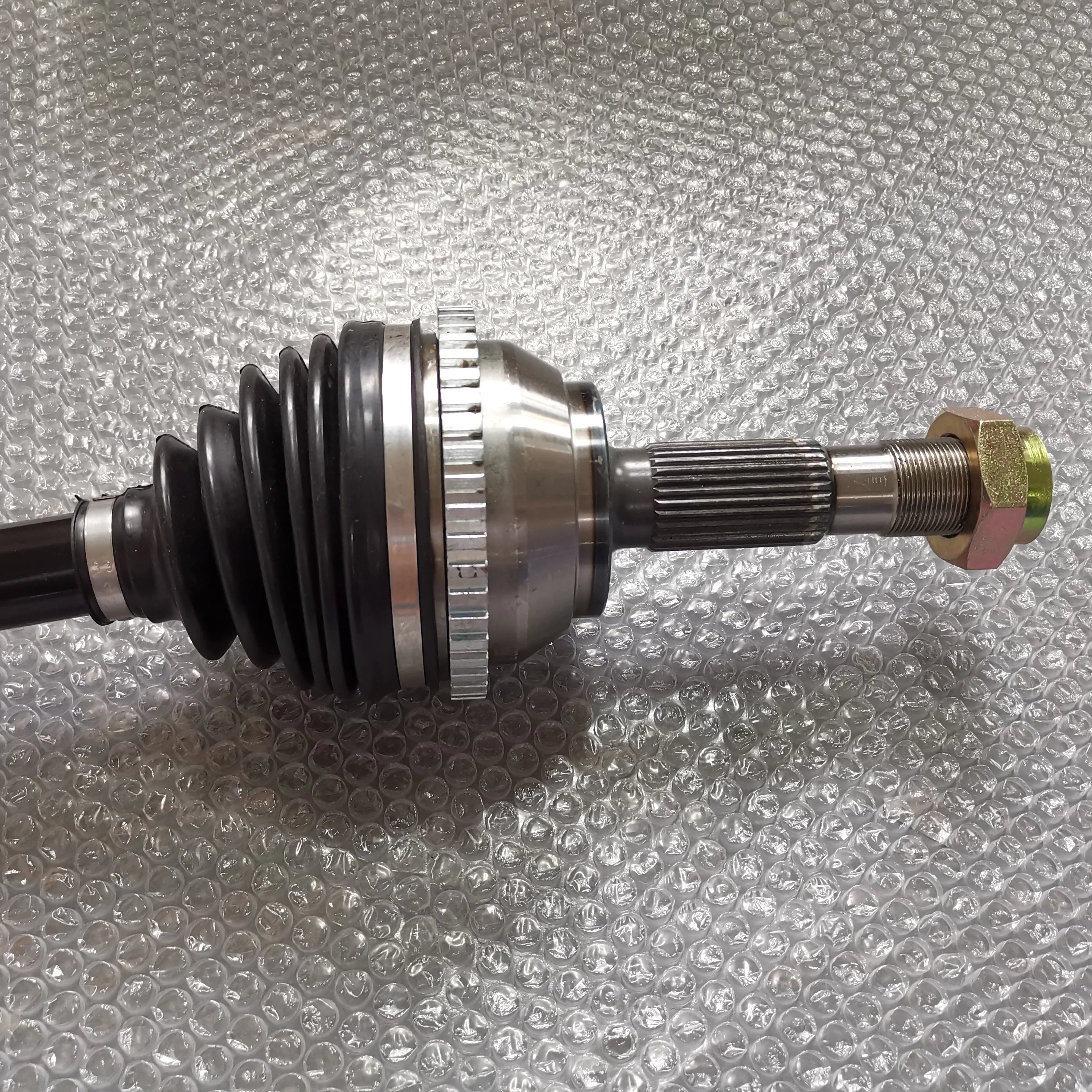 SAIC MAXUS V80 High Quality 5MT Front Drive Axle Shaft RH C00036398