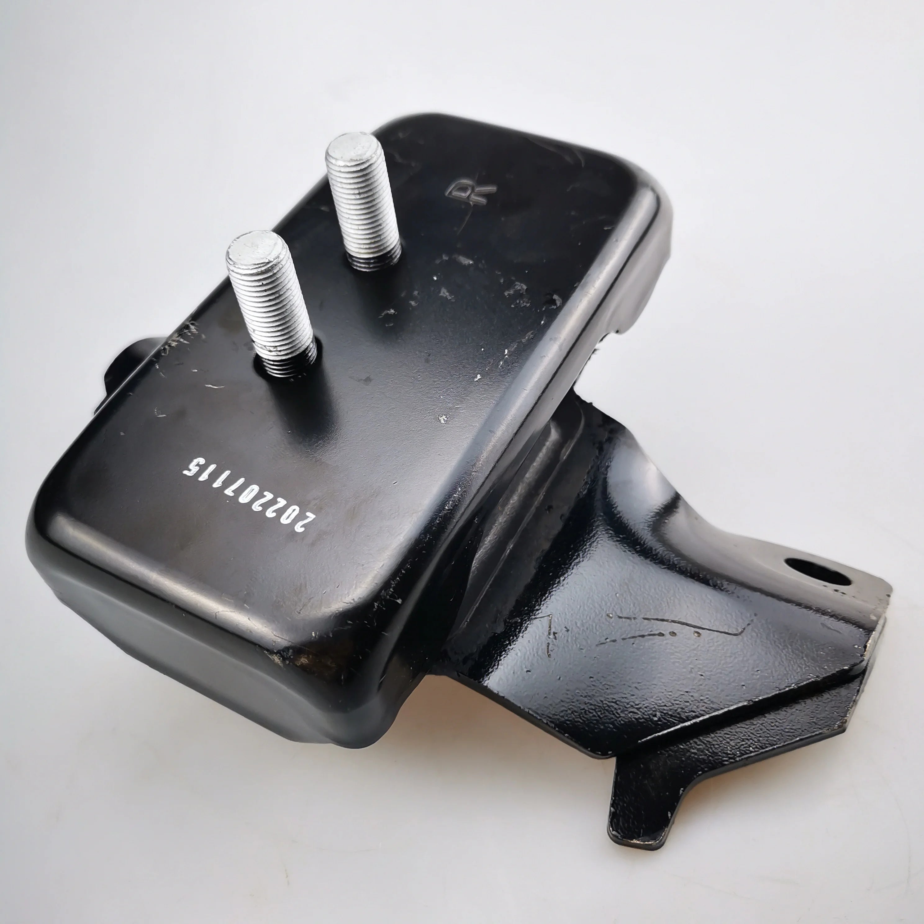 SAIC MAXUS T60 Right Front Engine Mounting C00047862 C00047863